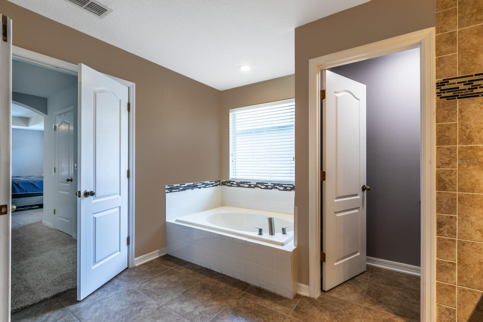 2943 ETOWAH PARK BLVD, TAVARES, FL, 32778