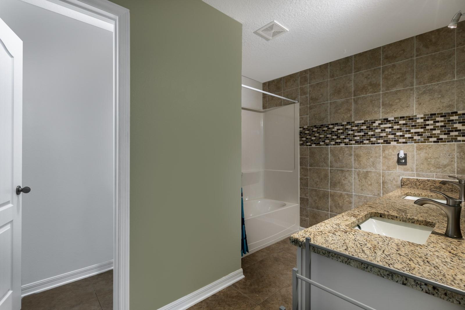 2943 ETOWAH PARK BLVD, TAVARES, FL, 32778
