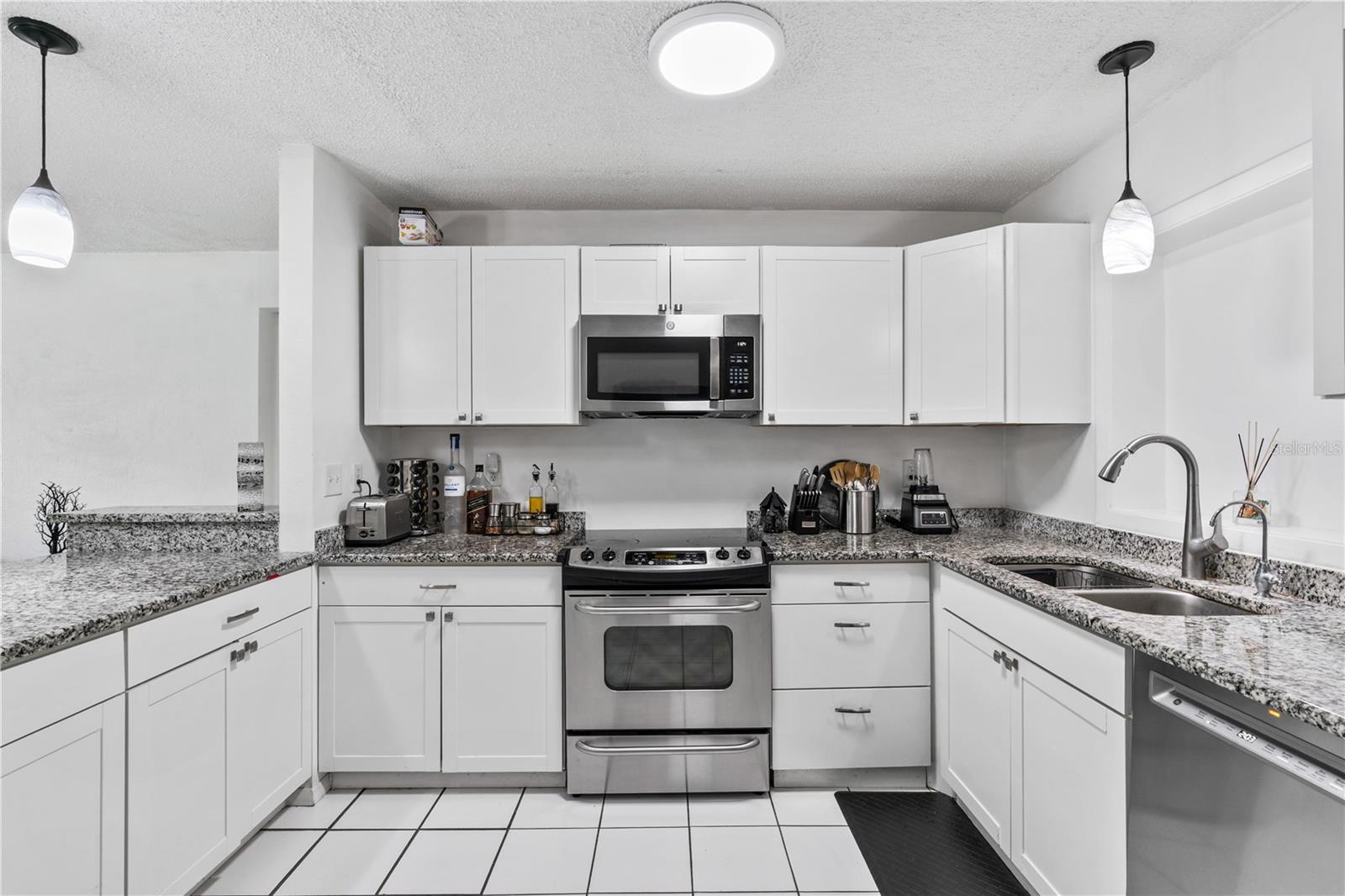 39443 8TH AVE, ZEPHYRHILLS, FL, 33542