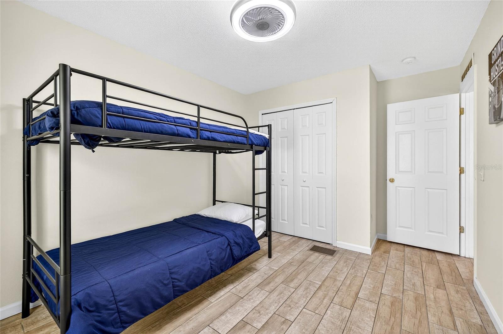 4656 ASHBURN SQUARE DR, TAMPA, FL, 33610