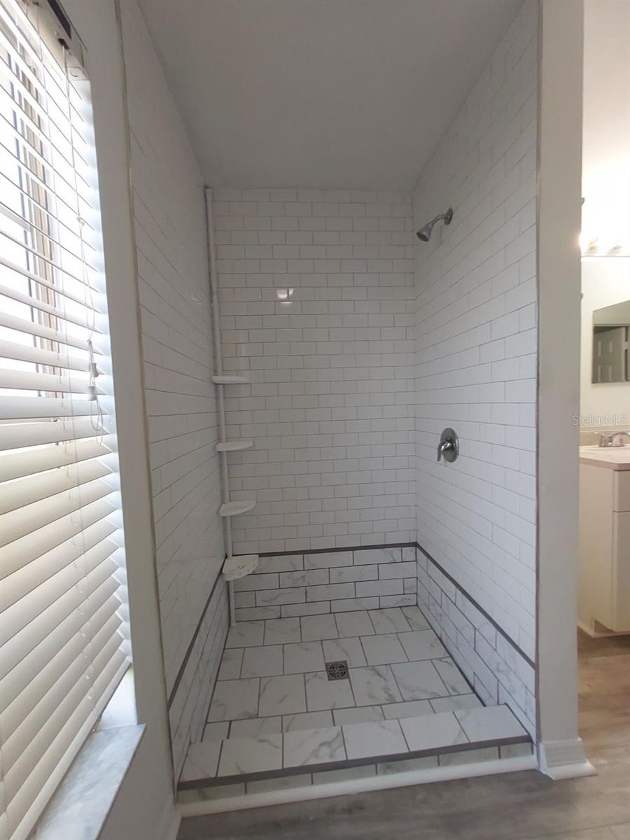 557 WINDERMERE DR, LEHIGH ACRES, FL, 33972