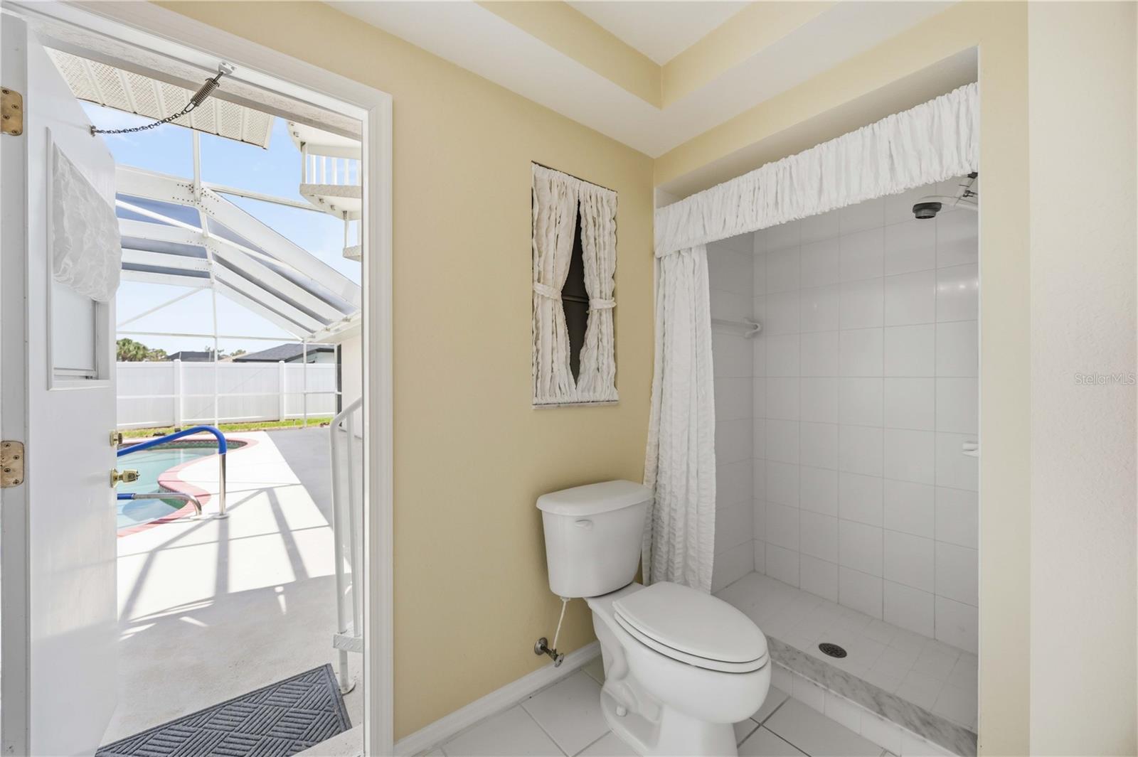 63 CLUBHOUSE RD, ROTONDA WEST, FL, 33947