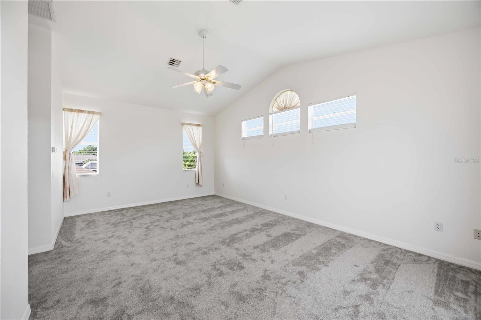 63 CLUBHOUSE RD, ROTONDA WEST, FL, 33947