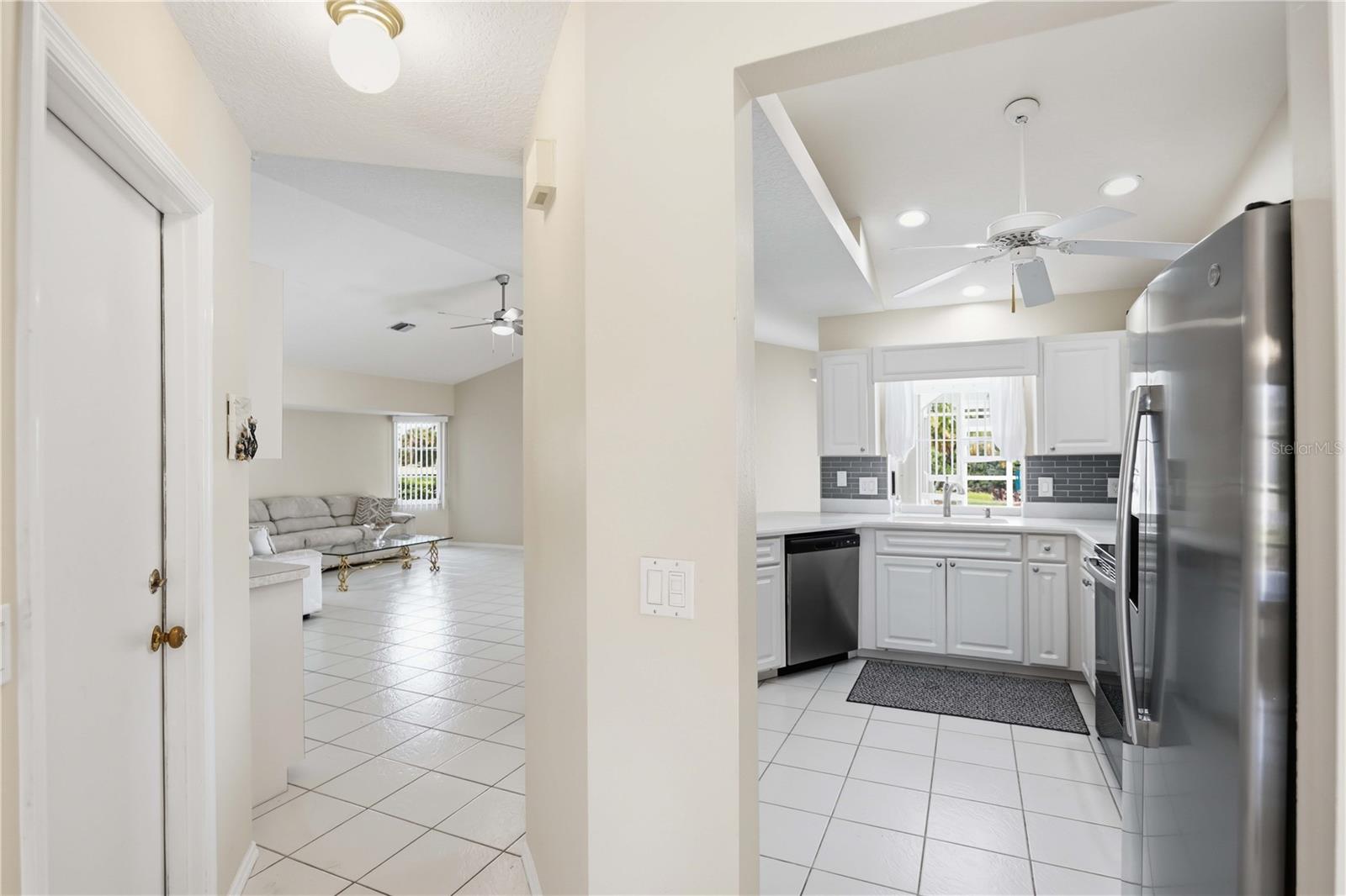 63 CLUBHOUSE RD, ROTONDA WEST, FL, 33947