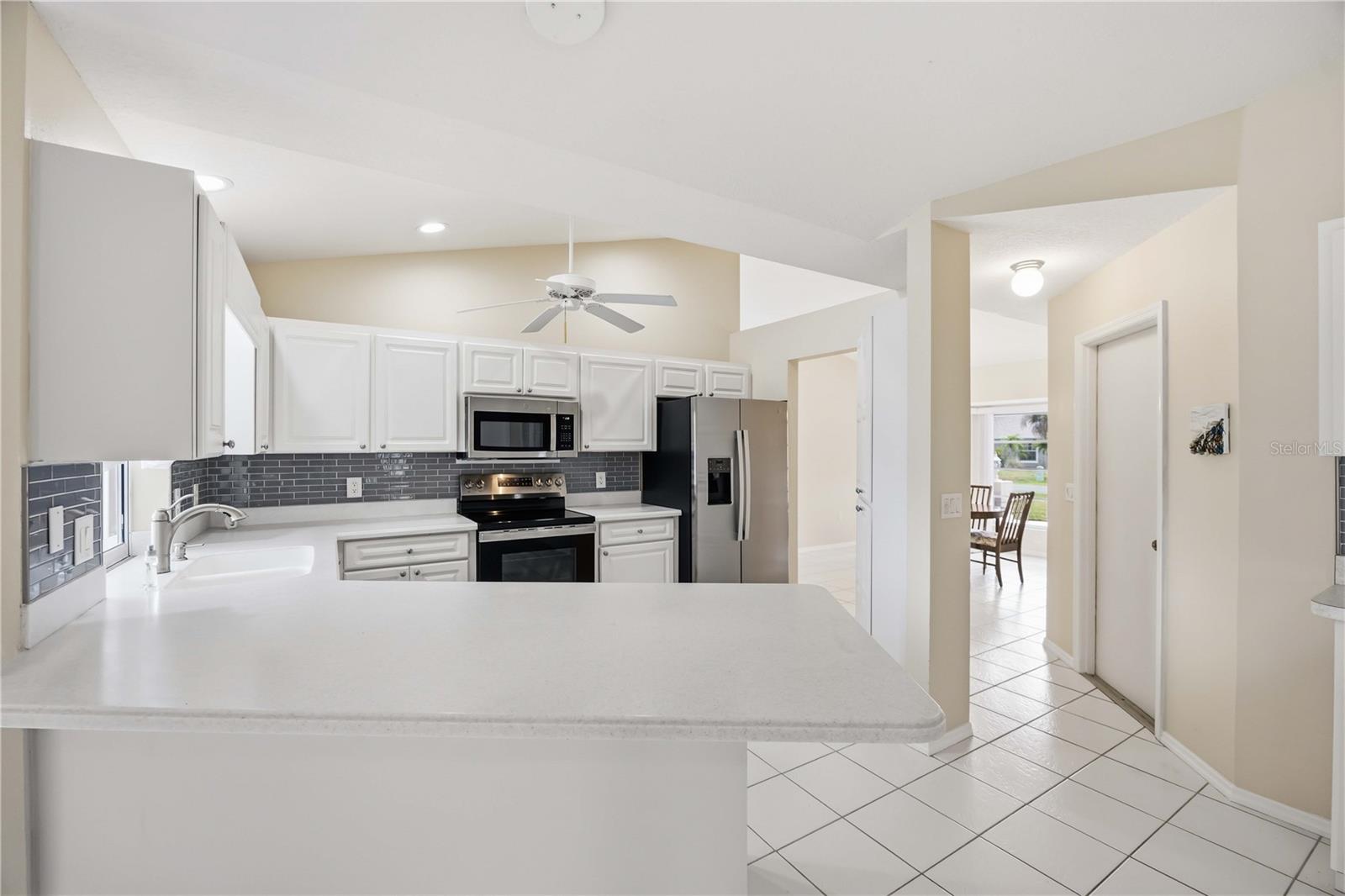 63 CLUBHOUSE RD, ROTONDA WEST, FL, 33947