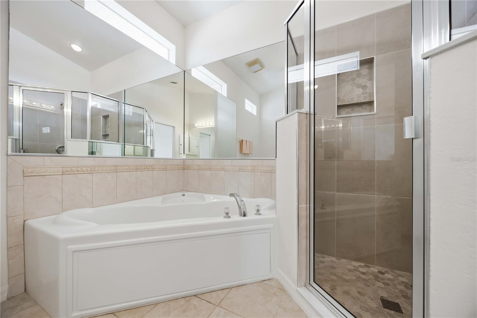 63 CLUBHOUSE RD, ROTONDA WEST, FL, 33947