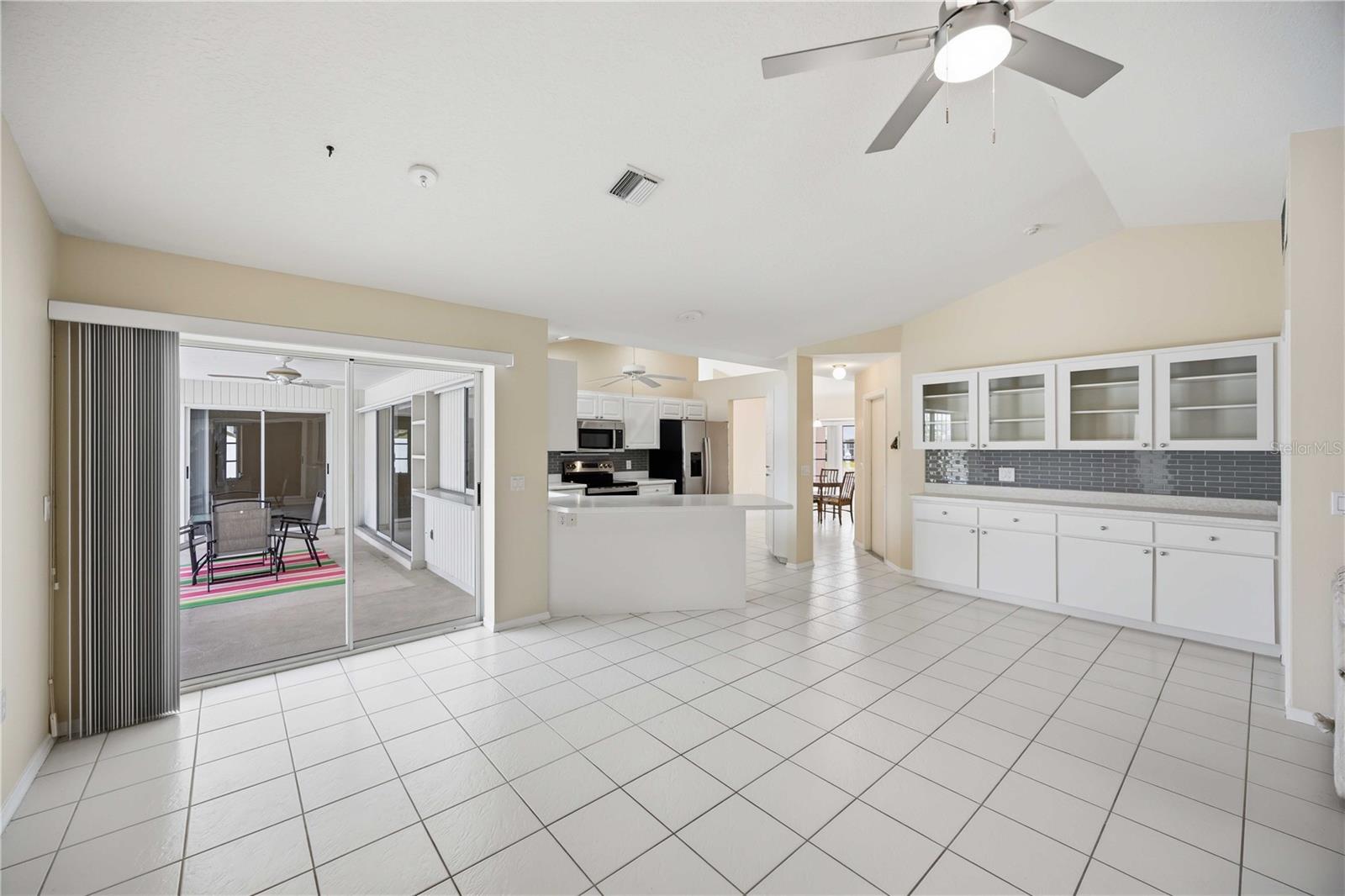 63 CLUBHOUSE RD, ROTONDA WEST, FL, 33947