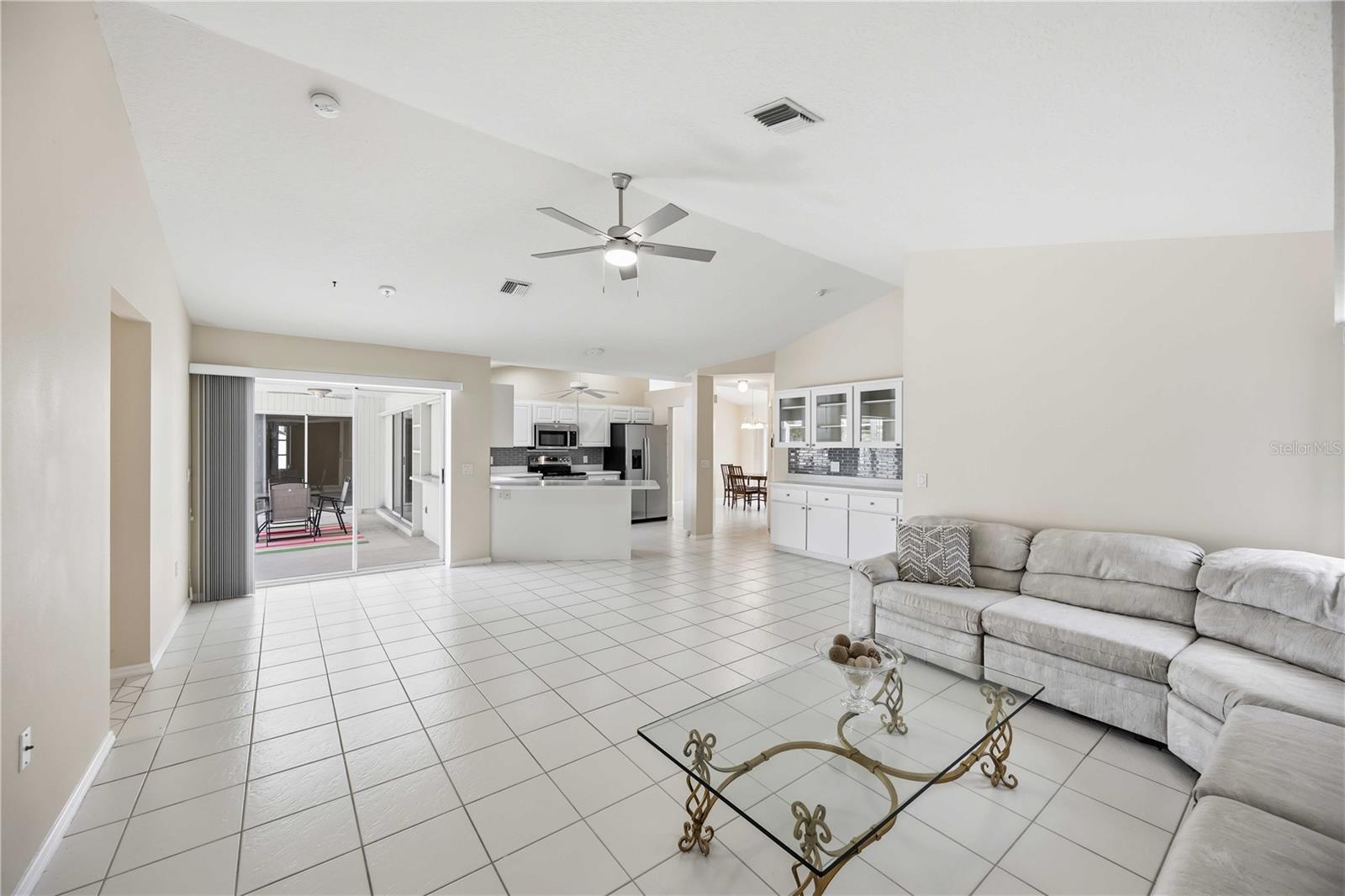 63 CLUBHOUSE RD, ROTONDA WEST, FL, 33947