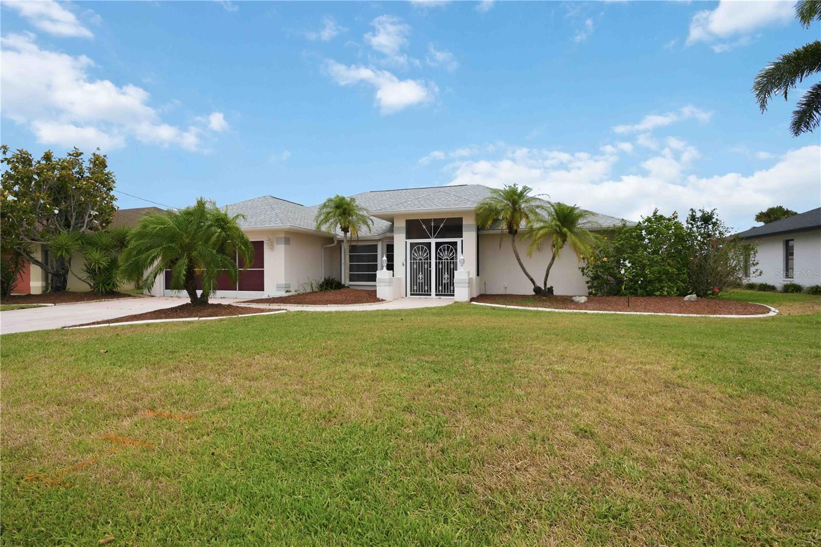 63 CLUBHOUSE RD, ROTONDA WEST, FL, 33947