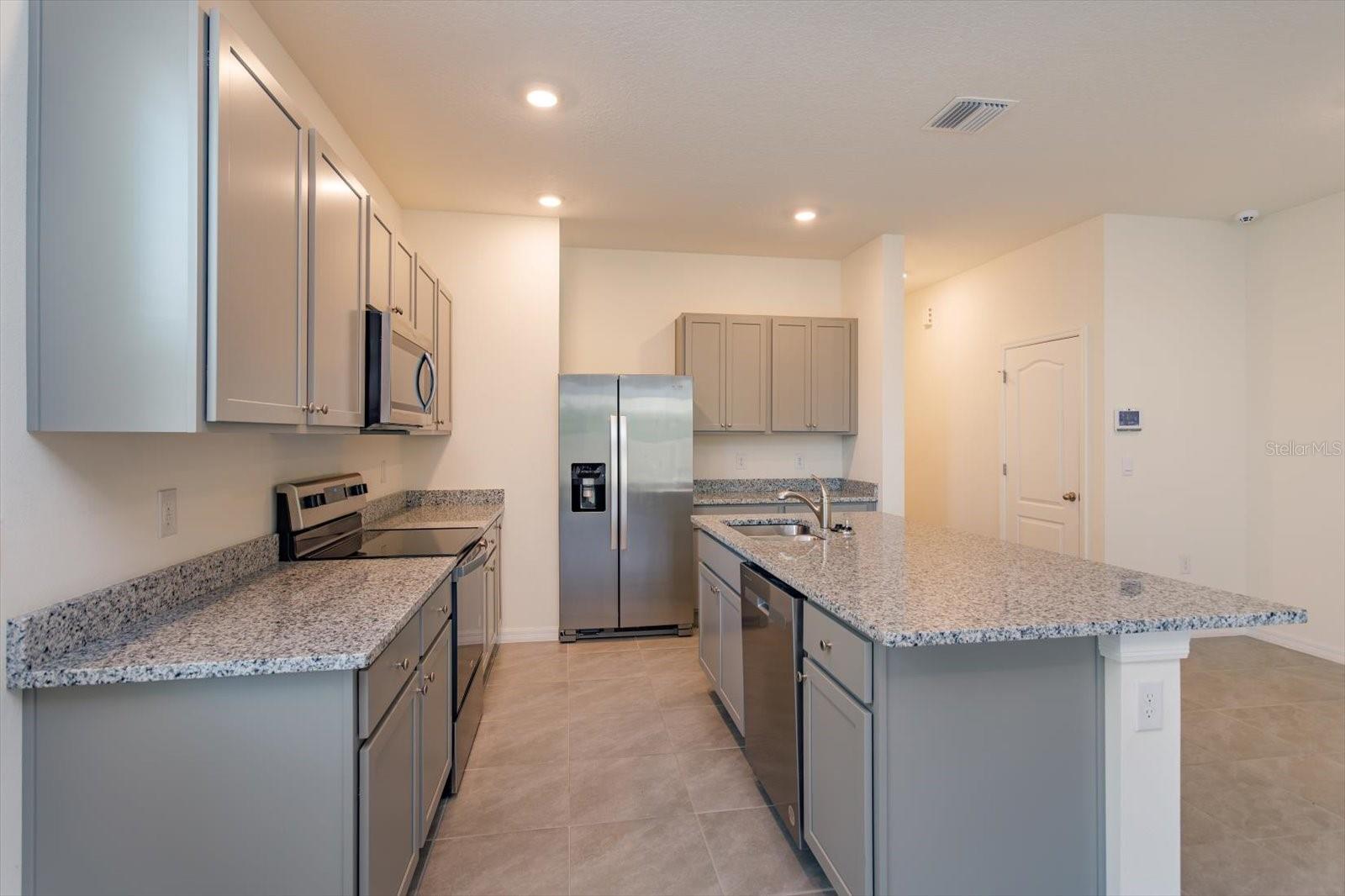 1246 LIDO DR, HOWEY IN THE HILLS, FL, 34737