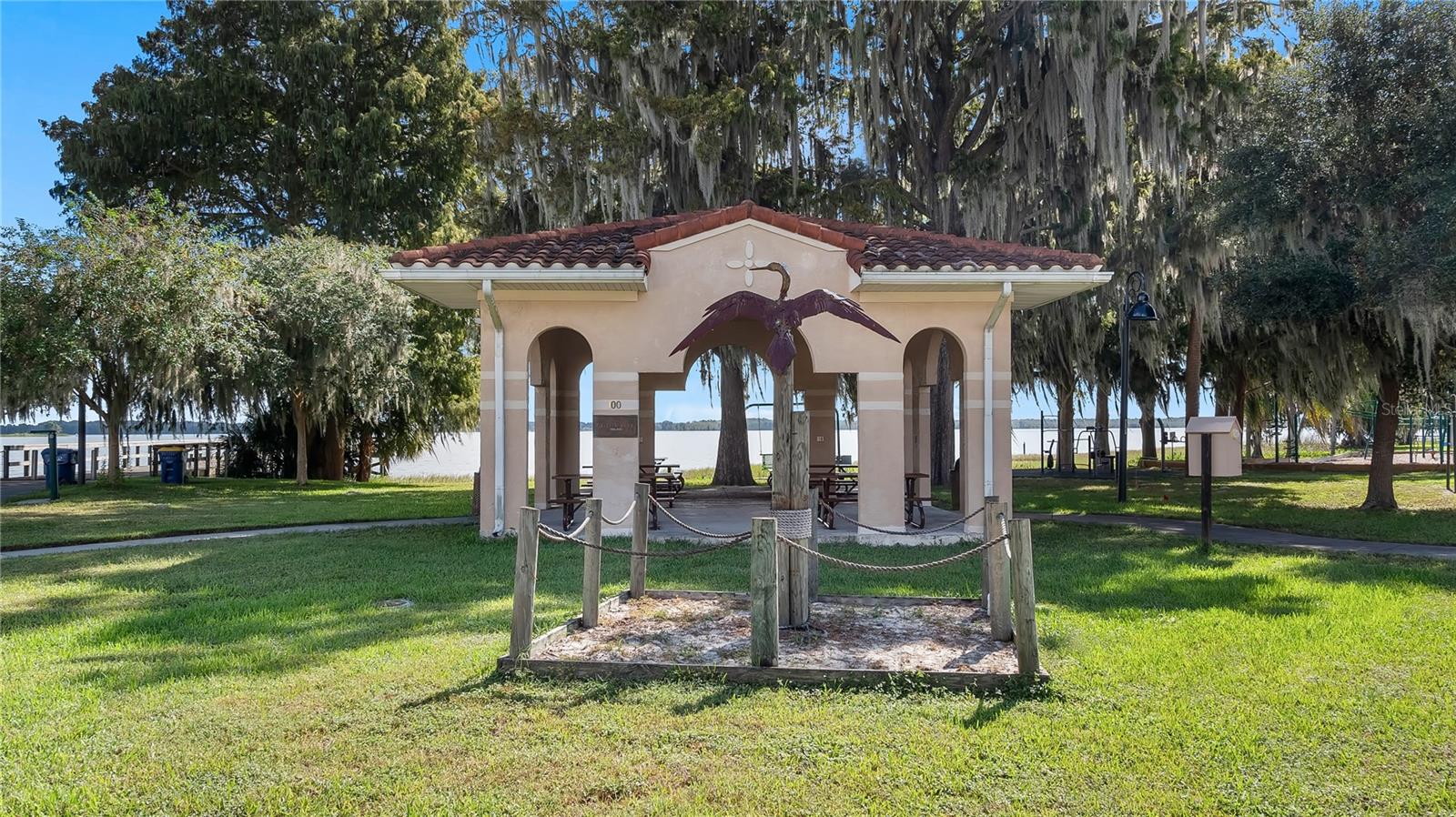 1246 LIDO DR, HOWEY IN THE HILLS, FL, 34737