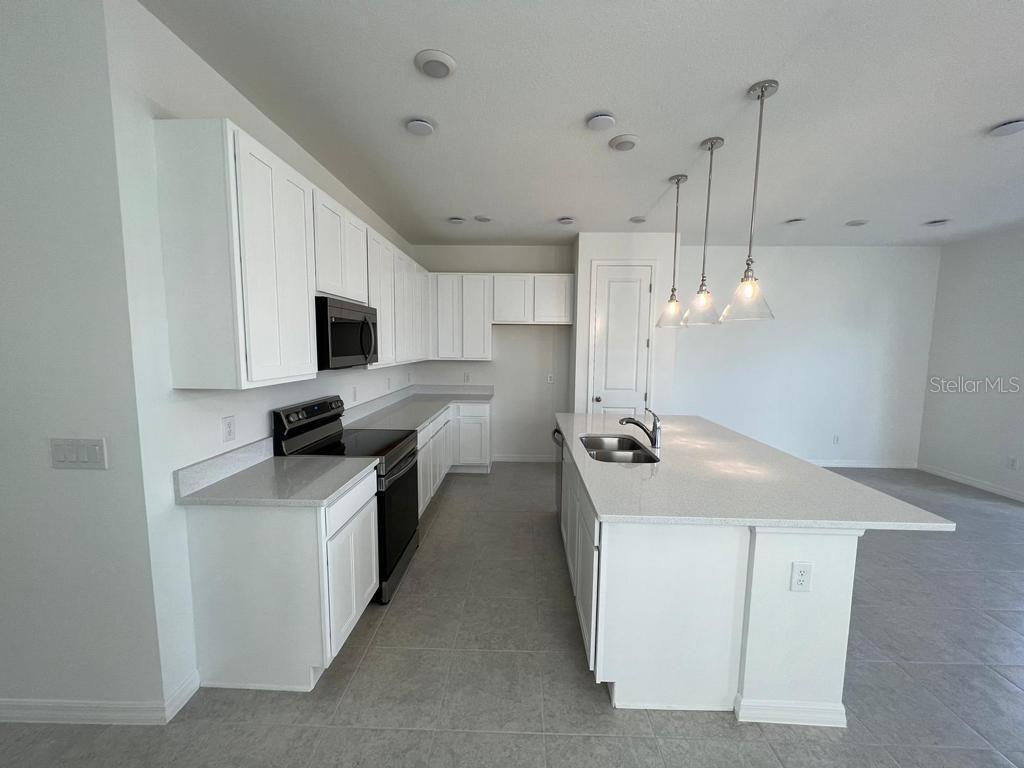 828 LONGBOAT DR, DAVENPORT, FL, 33896