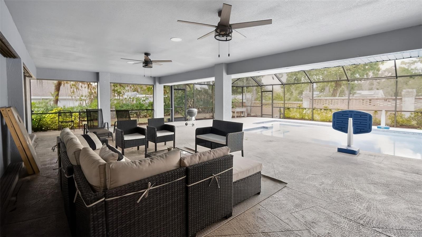 144 BARRINGTON DR, BRANDON, FL, 33511