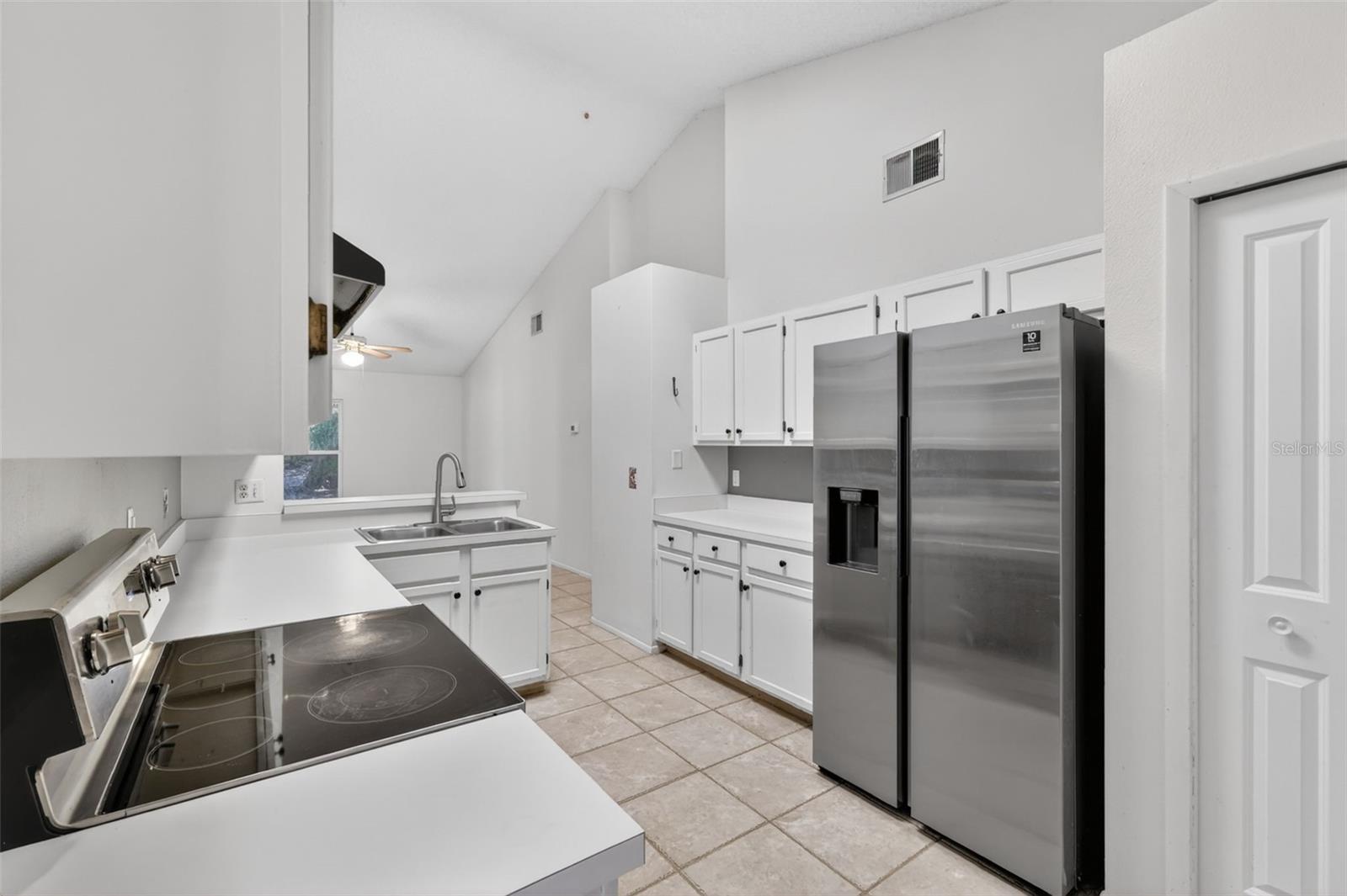 131 MADRONA DR, EUSTIS, FL, 32726