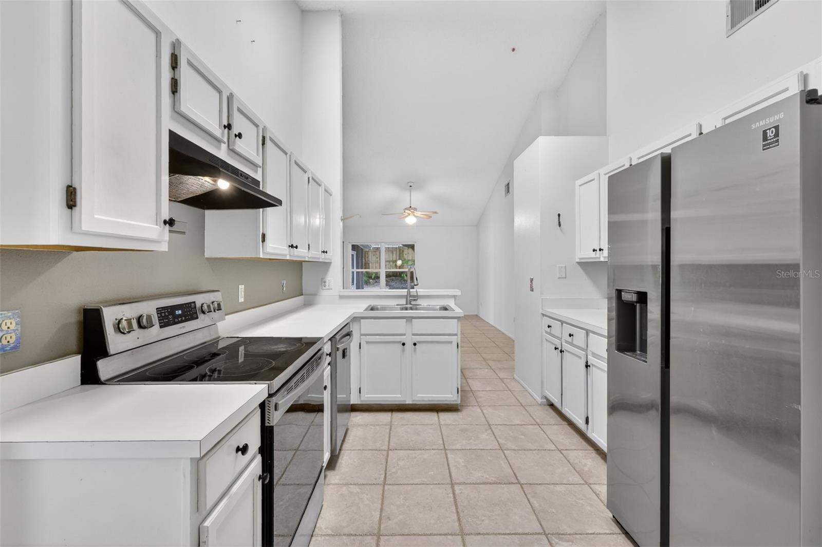 131 MADRONA DR, EUSTIS, FL, 32726