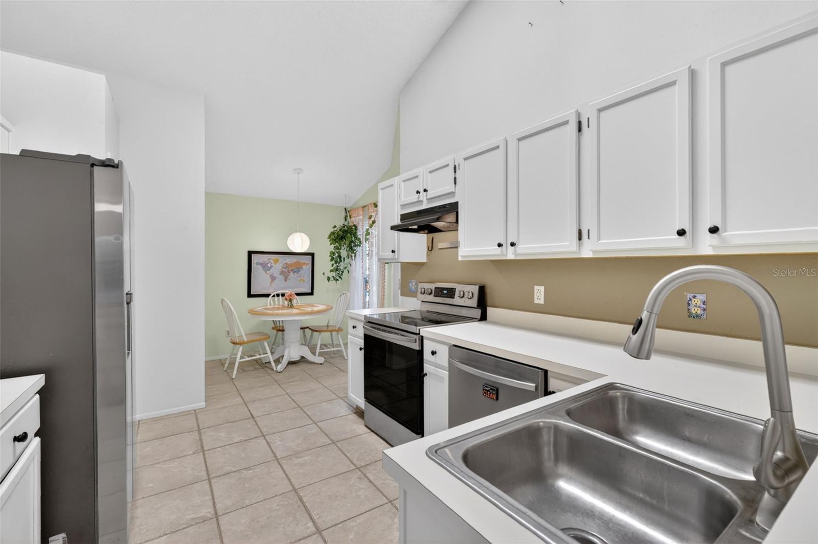 131 MADRONA DR, EUSTIS, FL, 32726