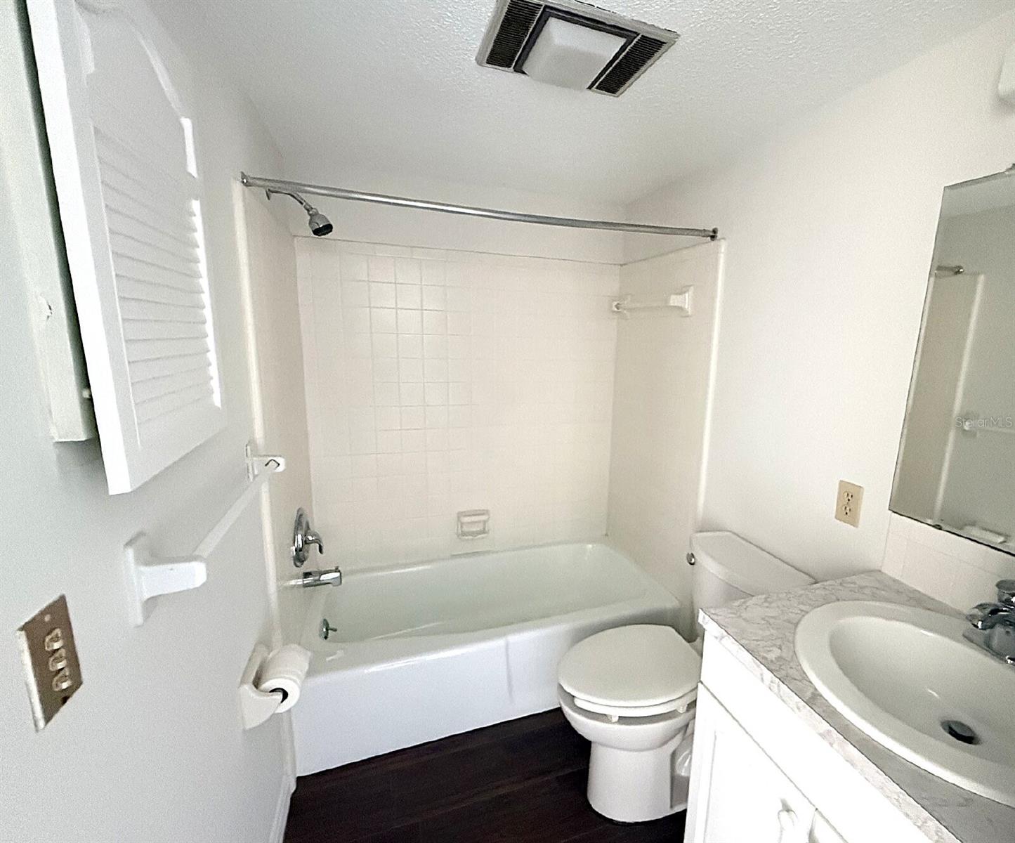 2 QUAILS RUN BLVD #8, ENGLEWOOD, FL, 34223