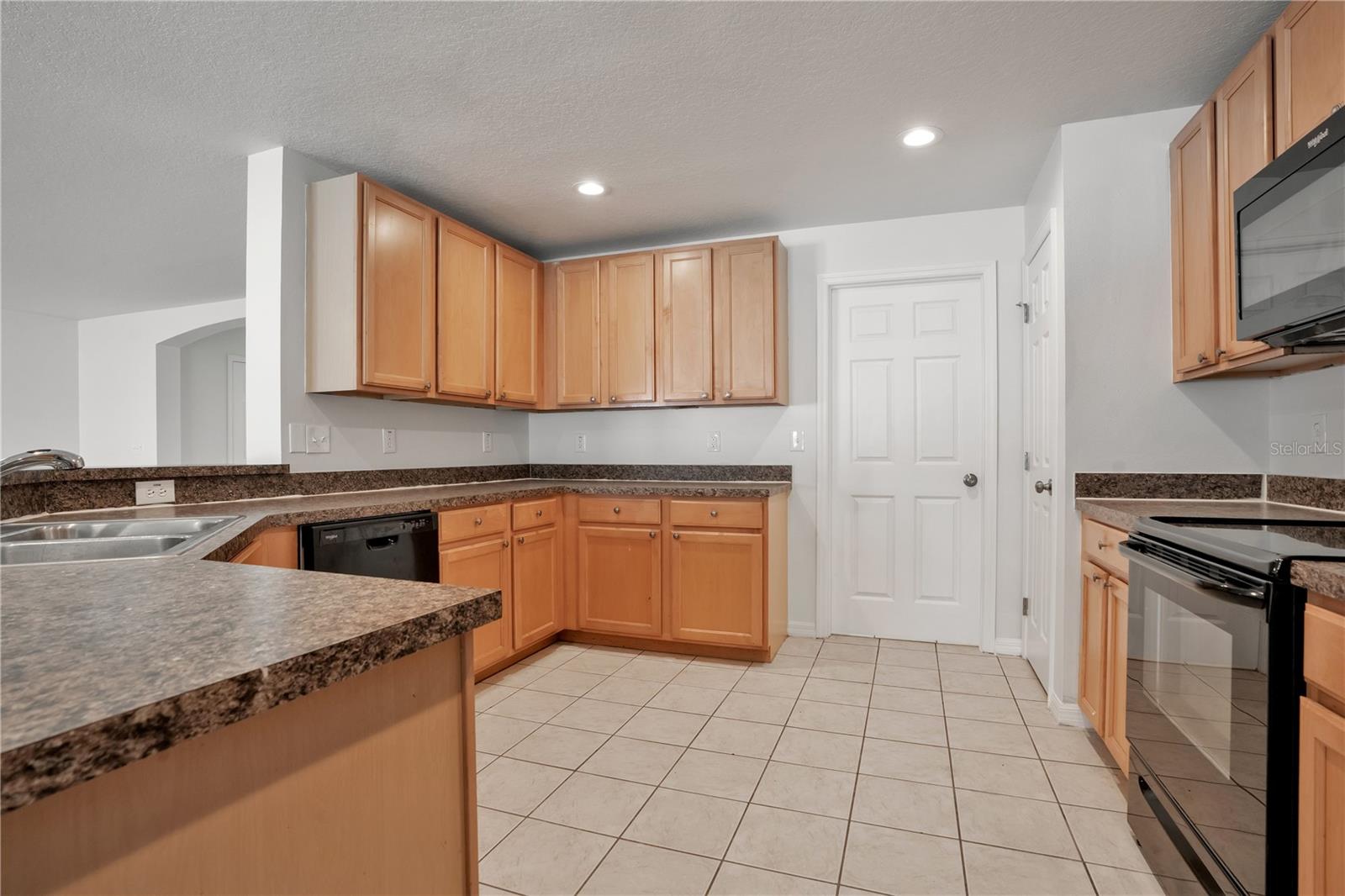 12012 CITRUS LEAF DR, GIBSONTON, FL, 33534