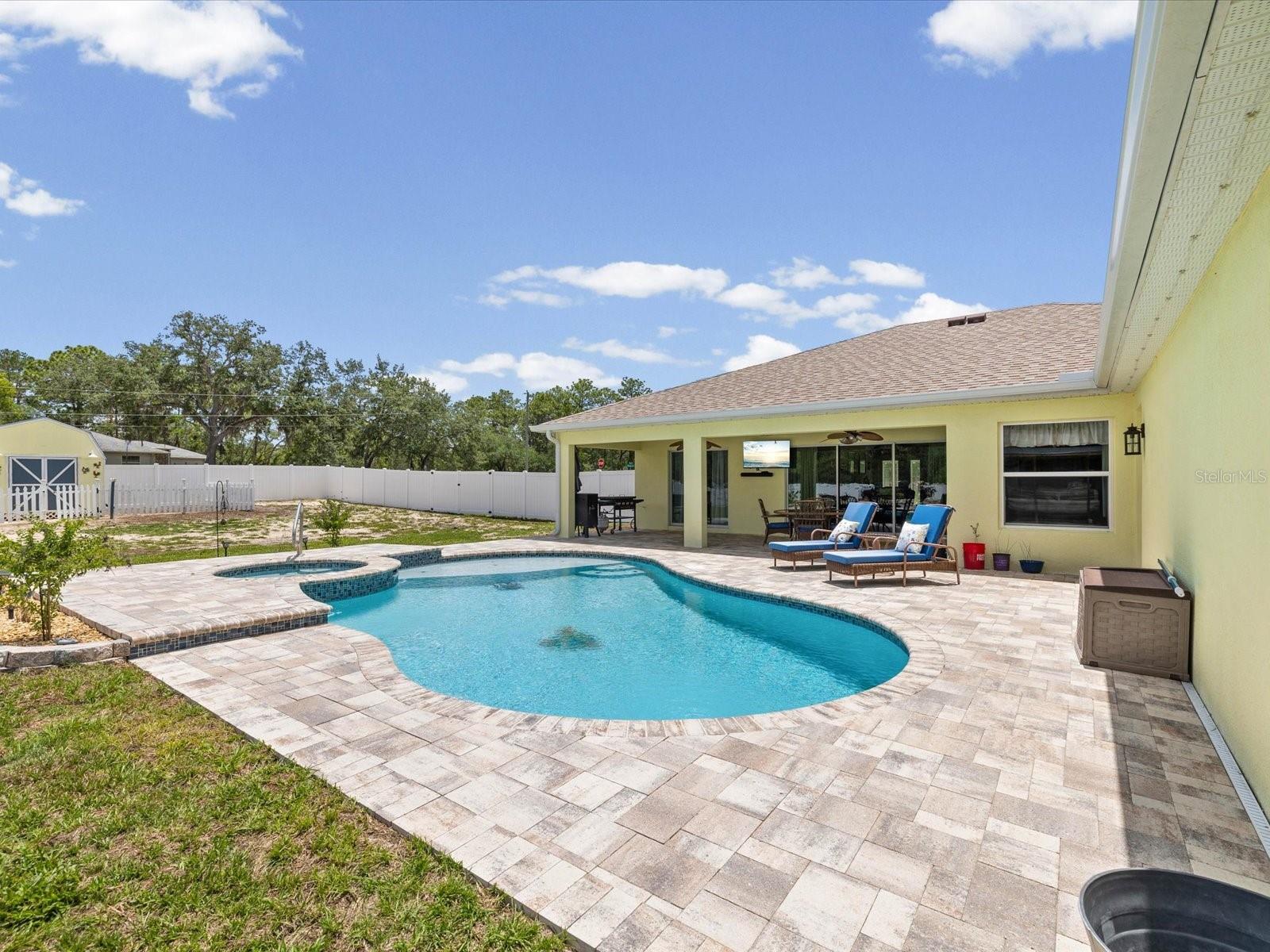 11051 MIRAGE AVE, WEEKI WACHEE, FL, 34614