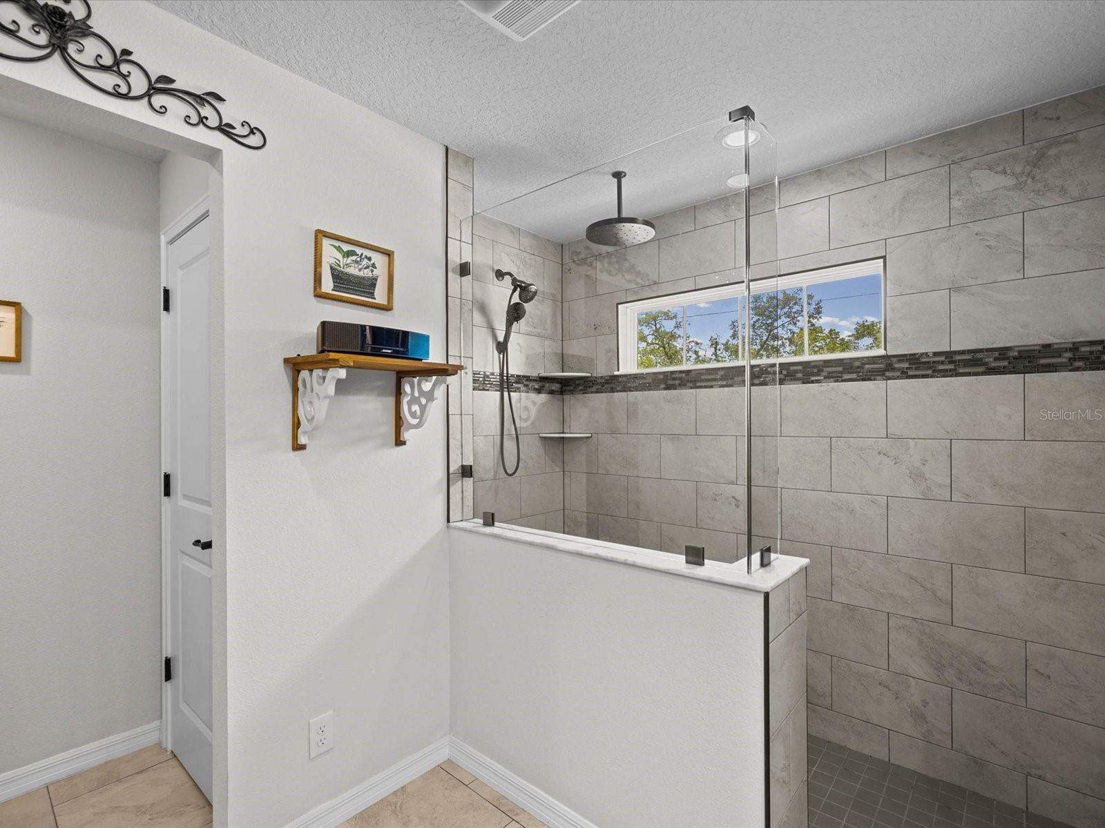 11051 MIRAGE AVE, WEEKI WACHEE, FL, 34614
