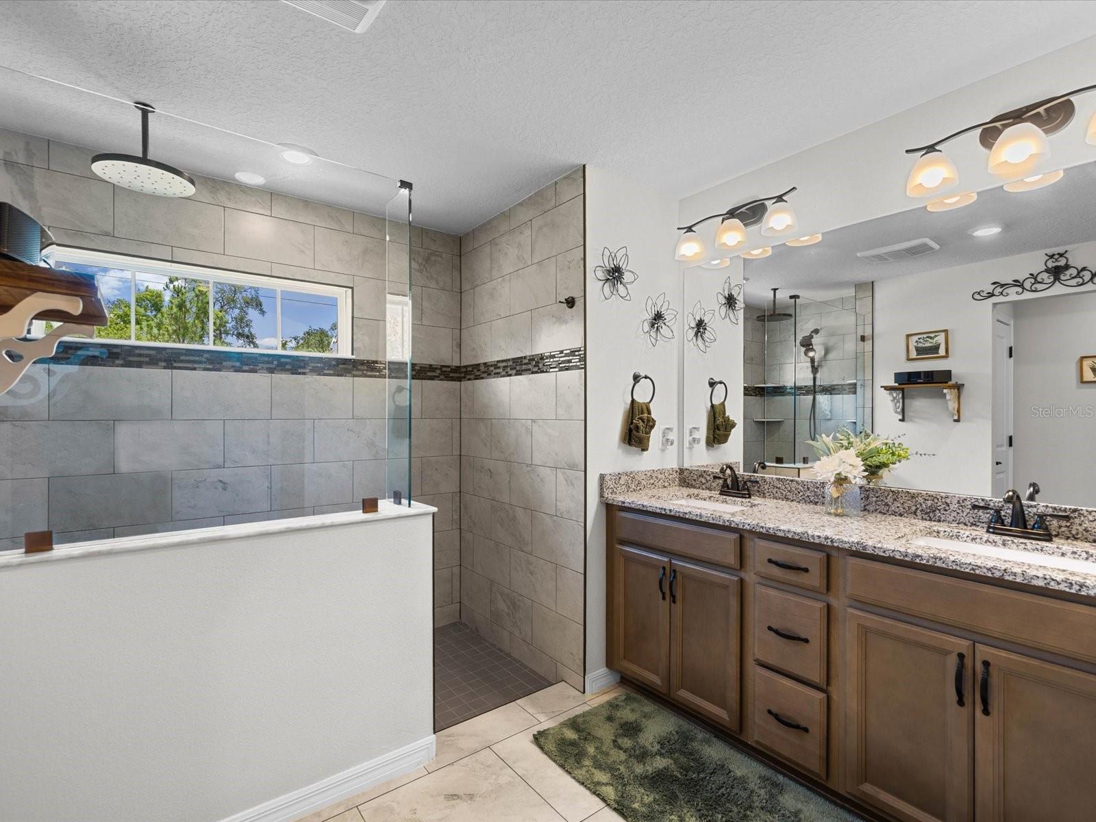 11051 MIRAGE AVE, WEEKI WACHEE, FL, 34614