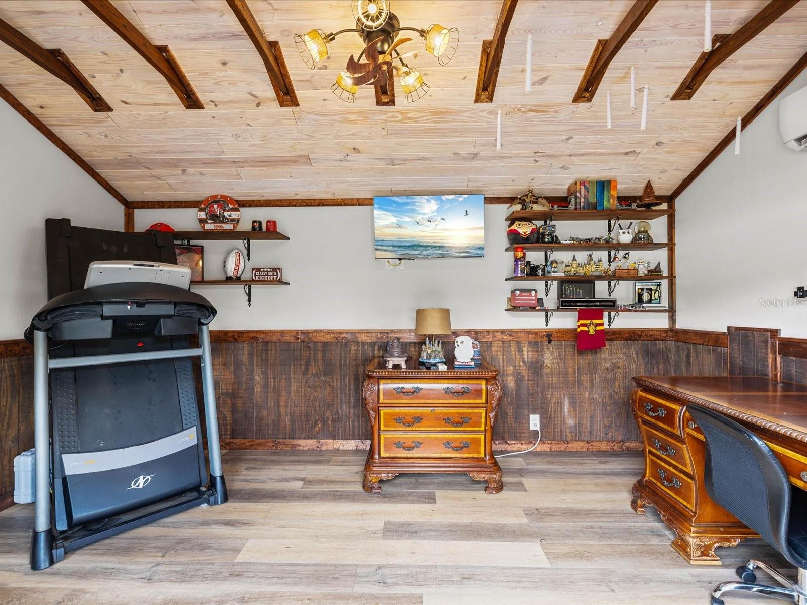 11051 MIRAGE AVE, WEEKI WACHEE, FL, 34614