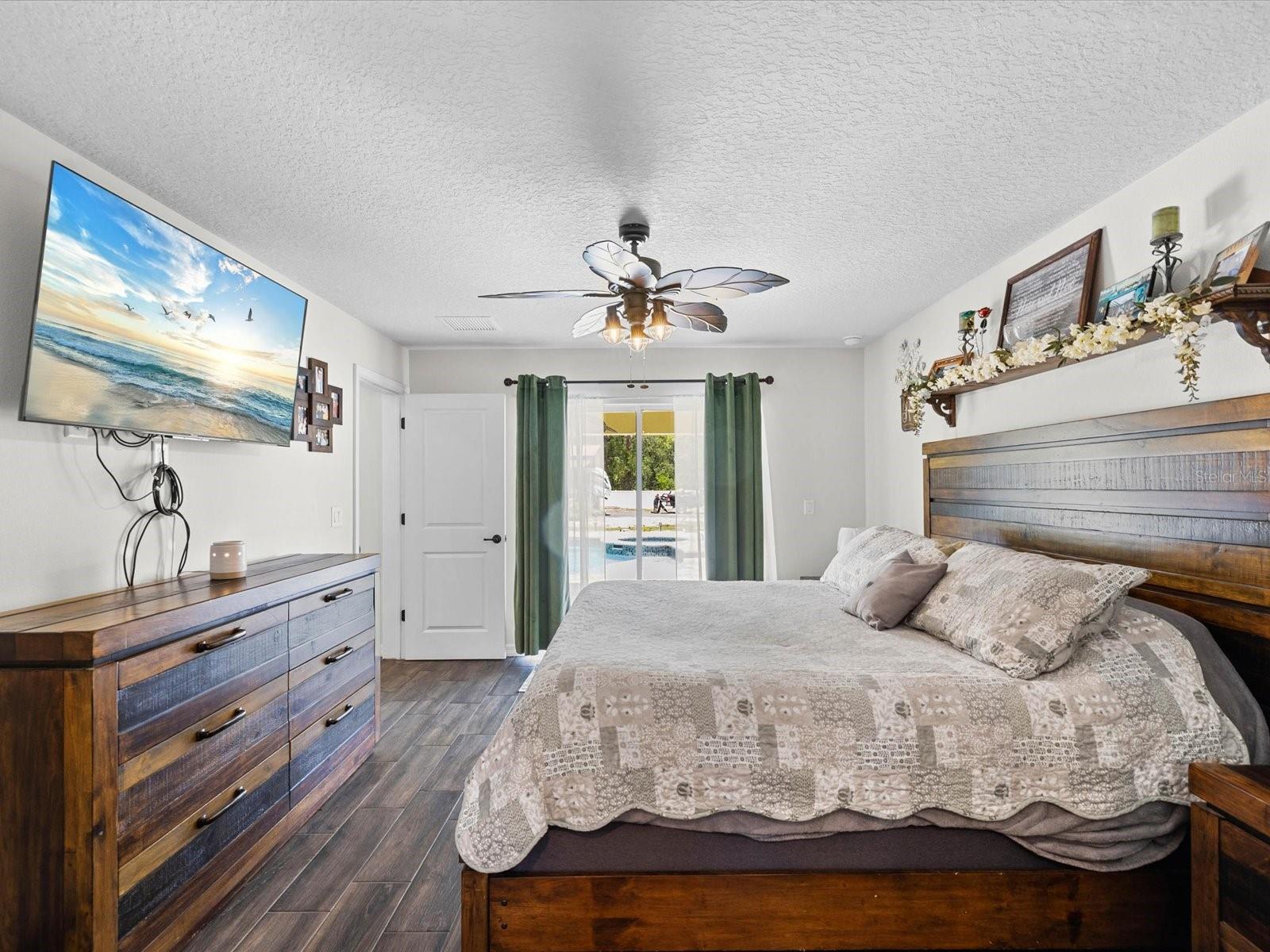 11051 MIRAGE AVE, WEEKI WACHEE, FL, 34614
