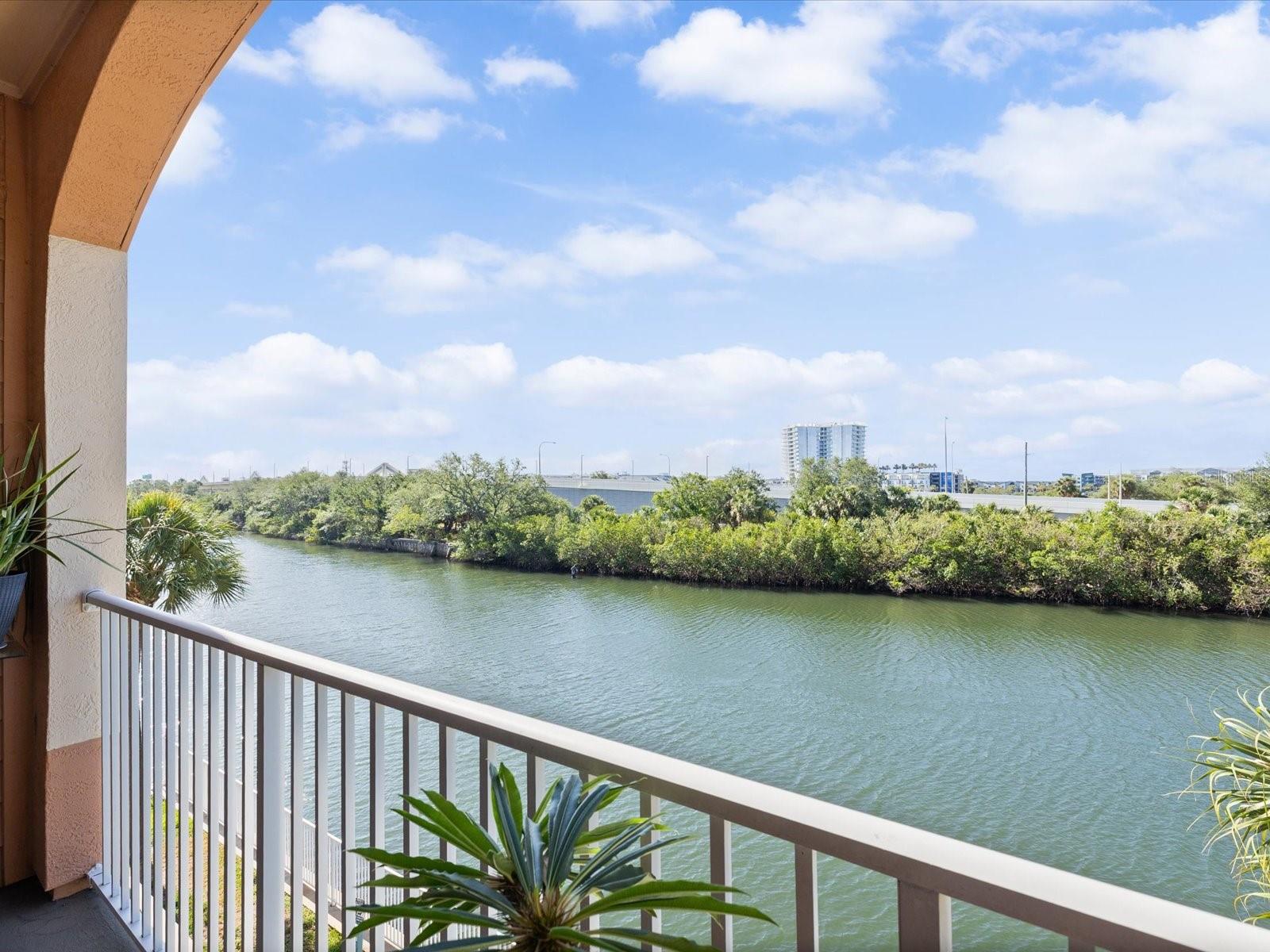 5000 CULBREATH KEY WAY #9-215, TAMPA, FL, 33611