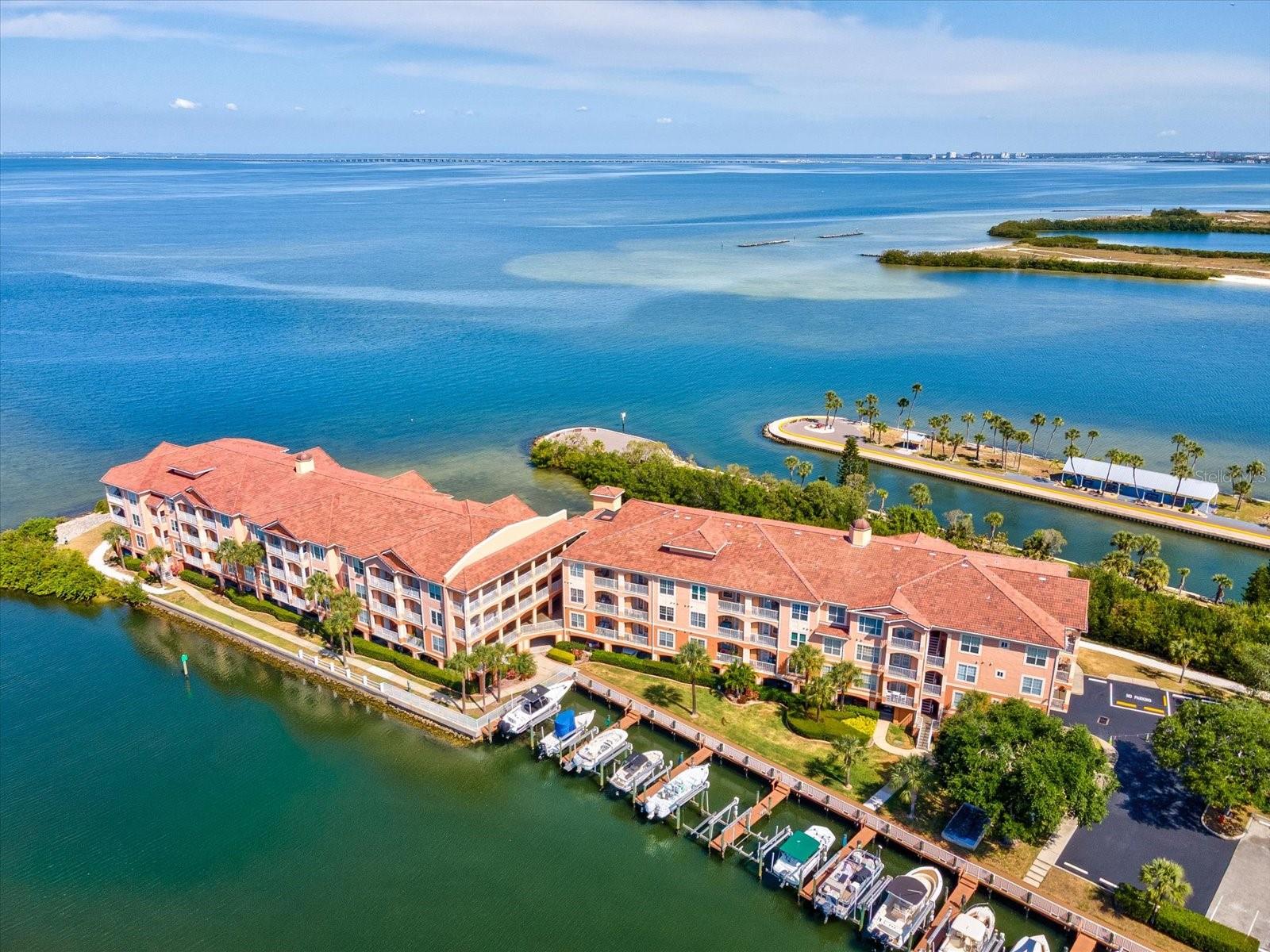 5000 CULBREATH KEY WAY #9-215, TAMPA, FL, 33611