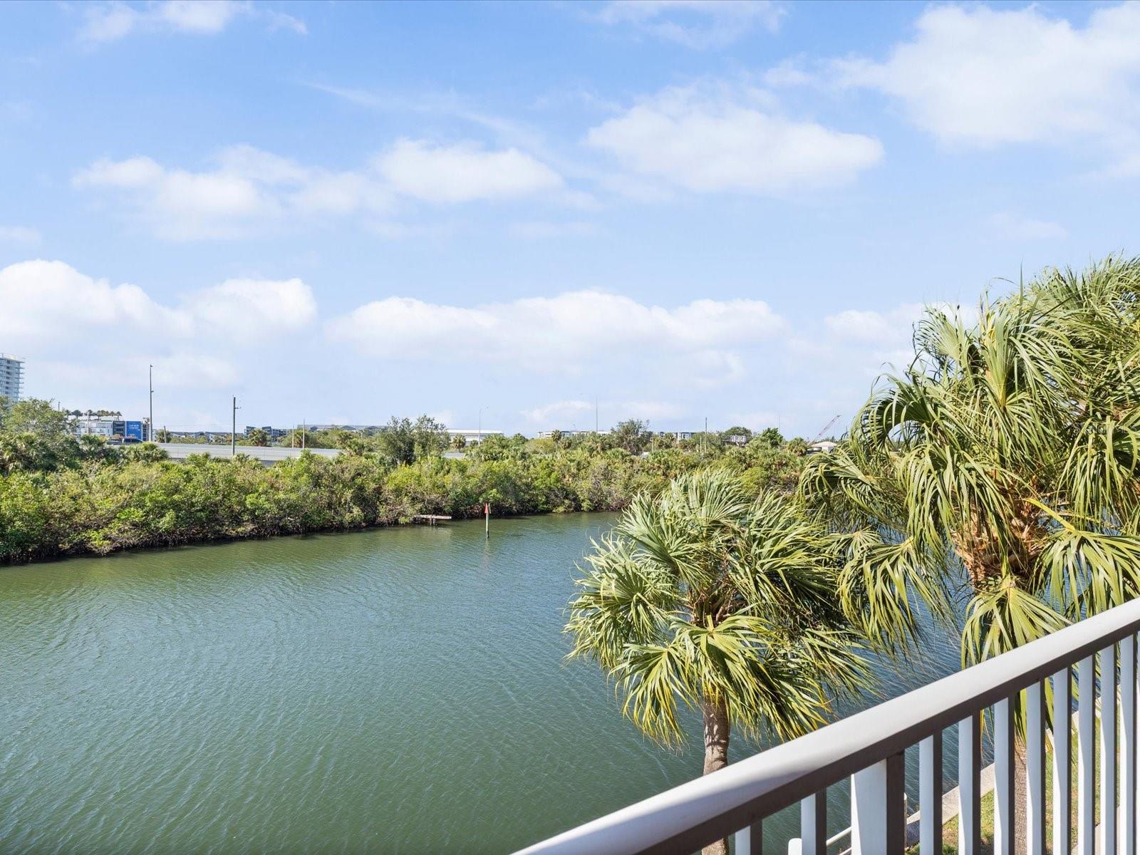5000 CULBREATH KEY WAY #9-215, TAMPA, FL, 33611
