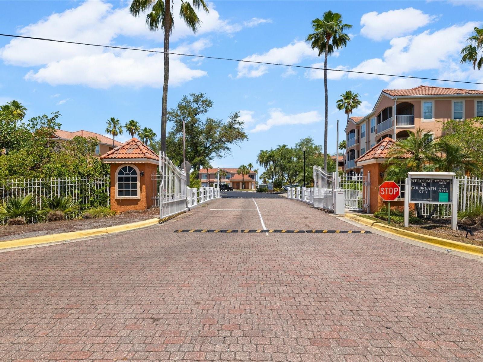 5000 CULBREATH KEY WAY #9-215, TAMPA, FL, 33611