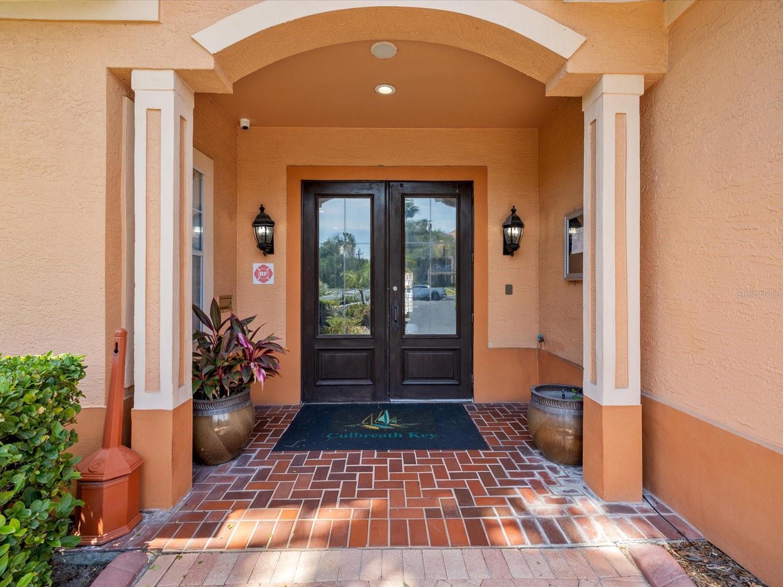 5000 CULBREATH KEY WAY #9-215, TAMPA, FL, 33611