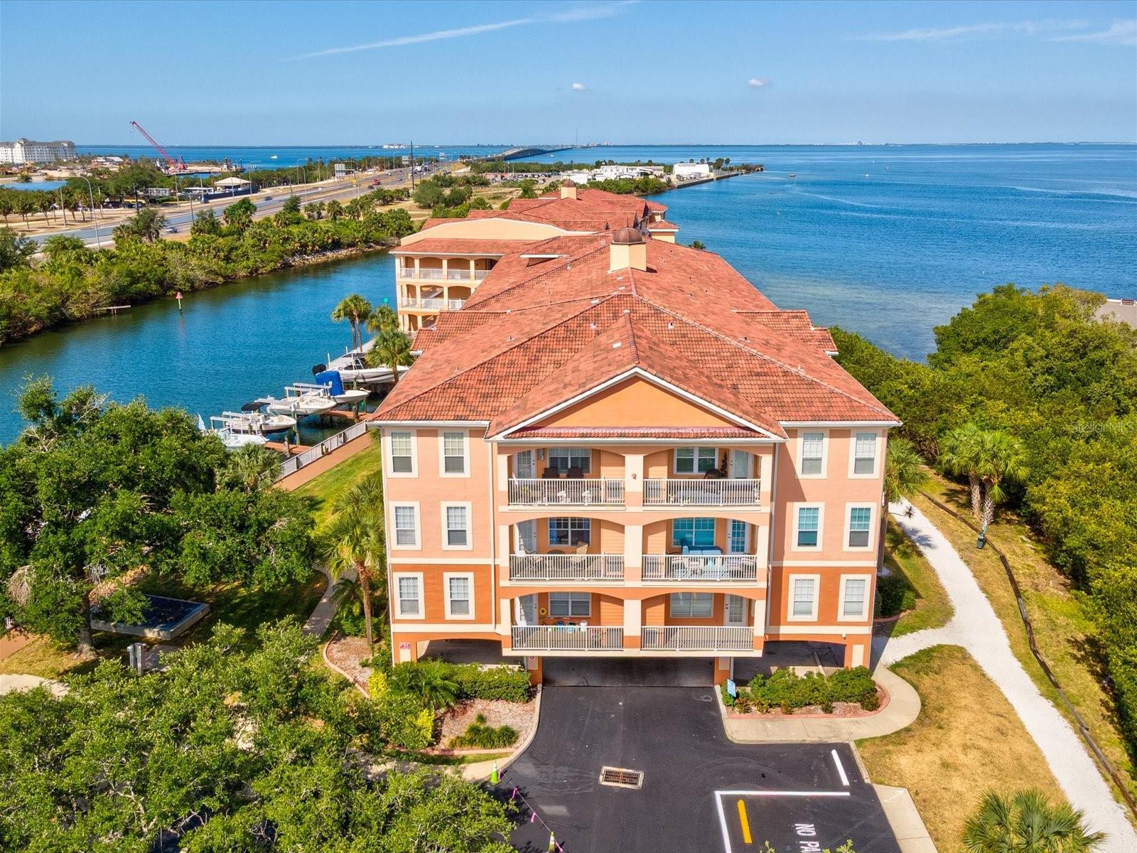 5000 CULBREATH KEY WAY #9-215, TAMPA, FL, 33611