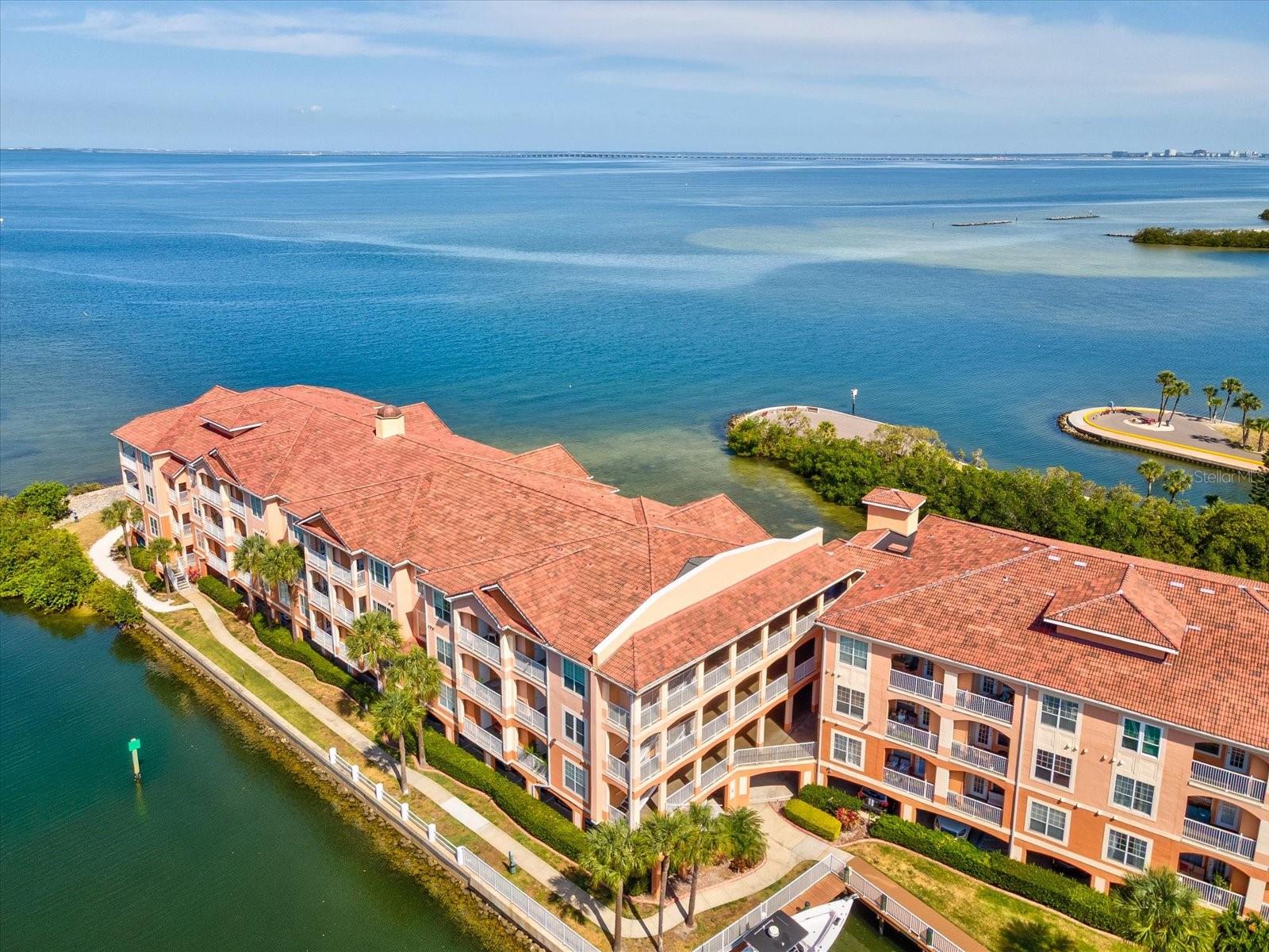 5000 CULBREATH KEY WAY #9-215, TAMPA, FL, 33611