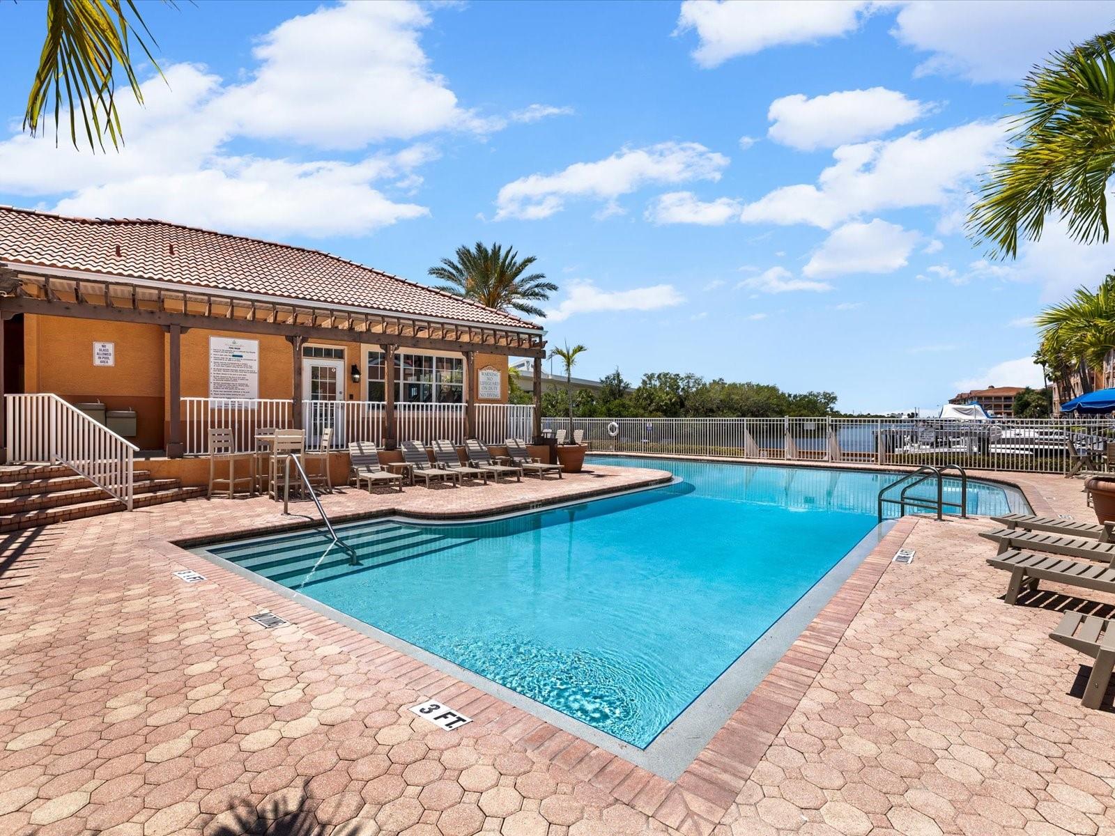 5000 CULBREATH KEY WAY #9-215, TAMPA, FL, 33611