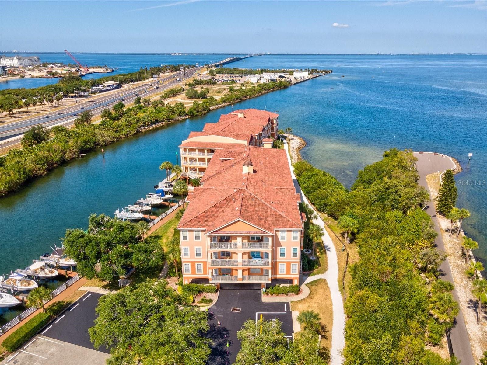 5000 CULBREATH KEY WAY #9-215, TAMPA, FL, 33611
