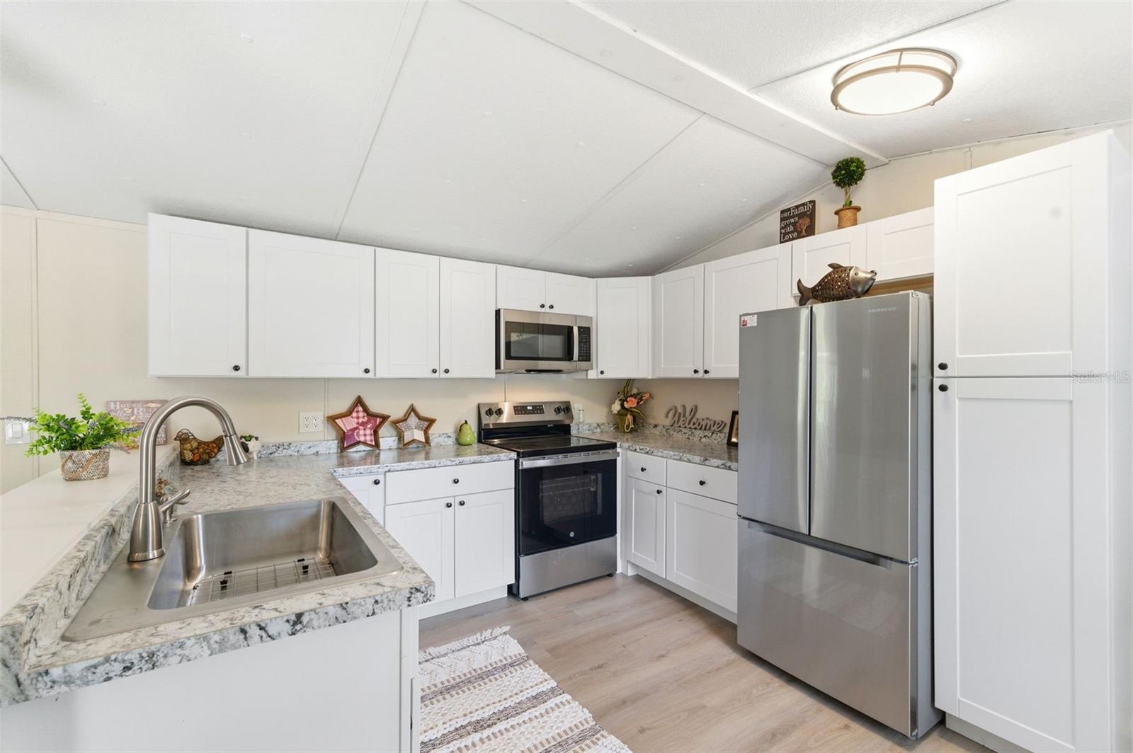 12449 EAGLE LAKE AVE, NEW PORT RICHEY, FL, 34654