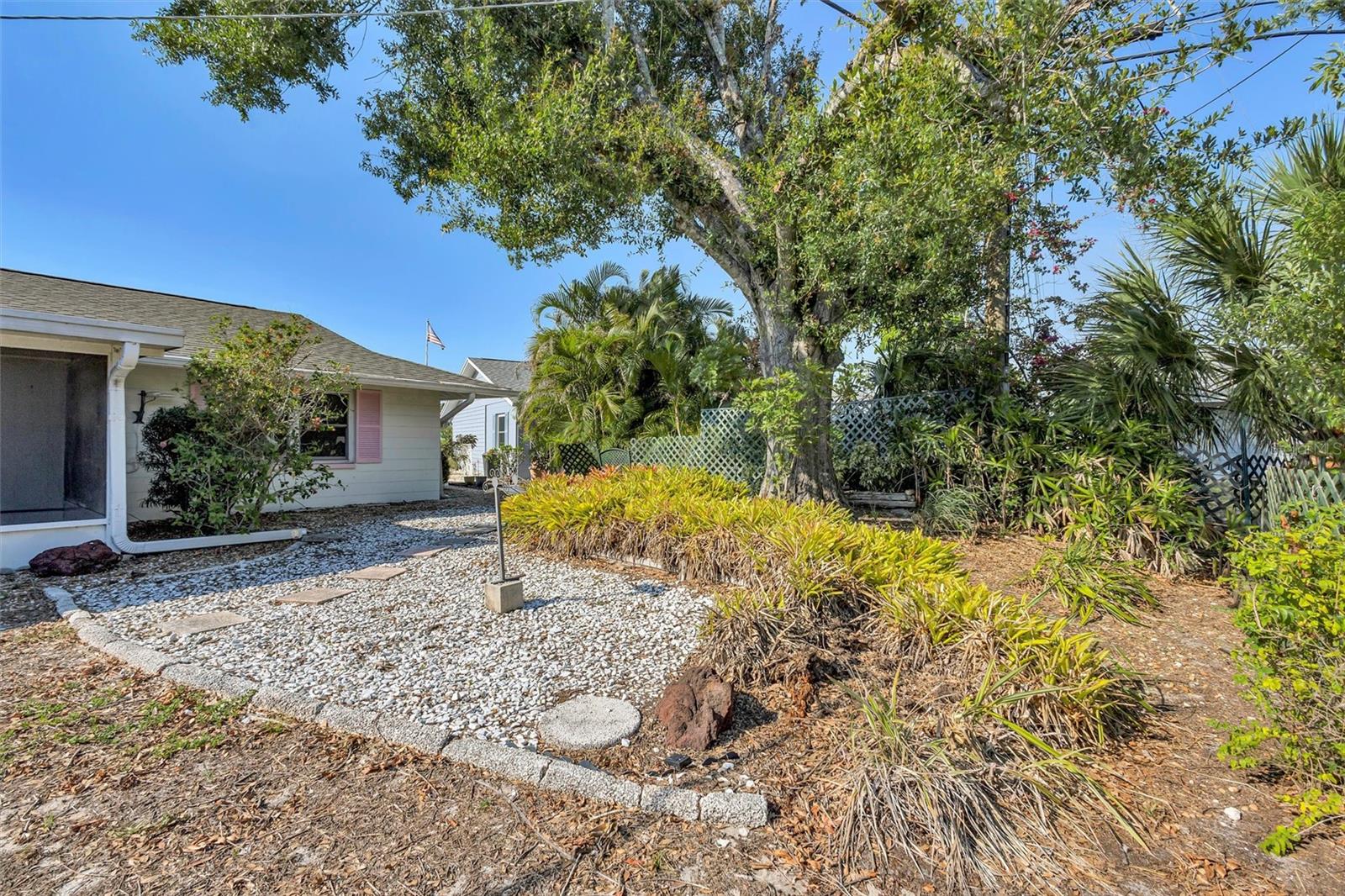 904 LA JOLLA AVE, SUN CITY CENTER, FL, 33573