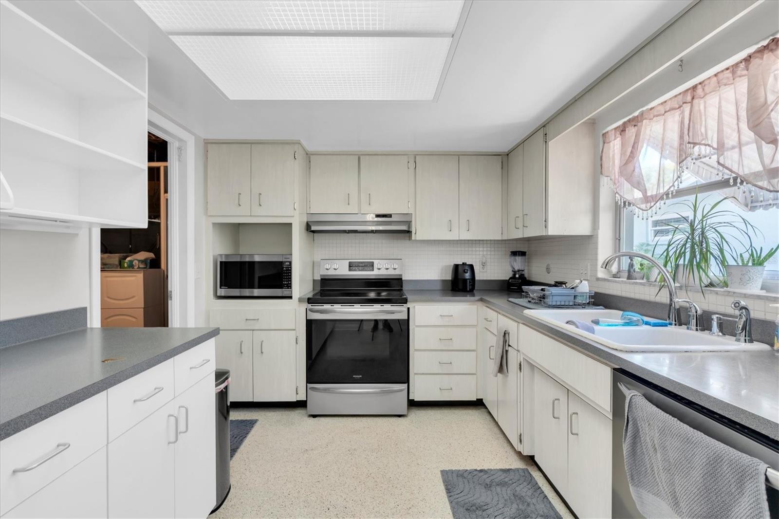 1936 NUGGET DR, CLEARWATER, FL, 33755
