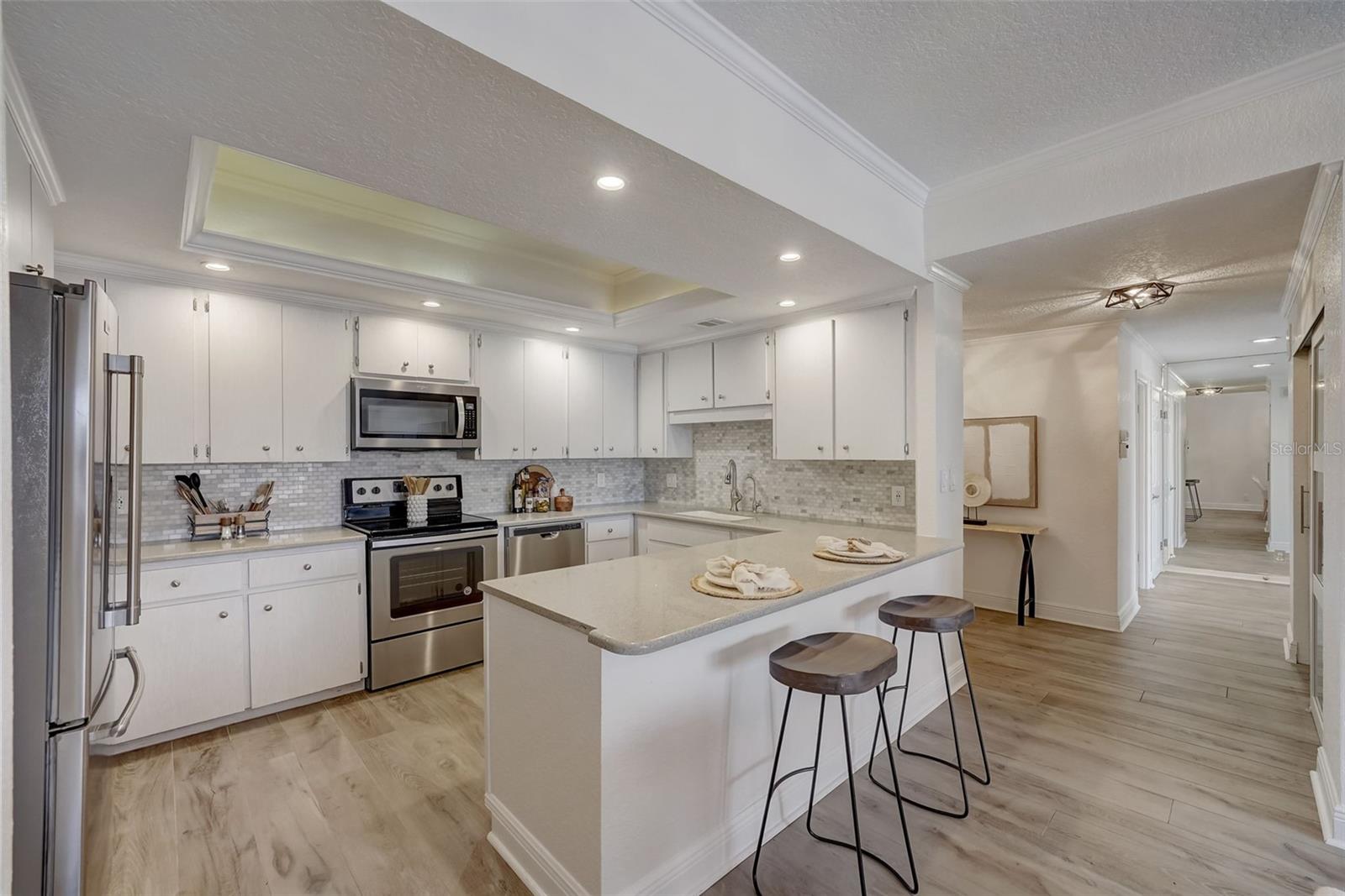 6 BELLEVIEW BLVD #101, BELLEAIR, FL, 33756