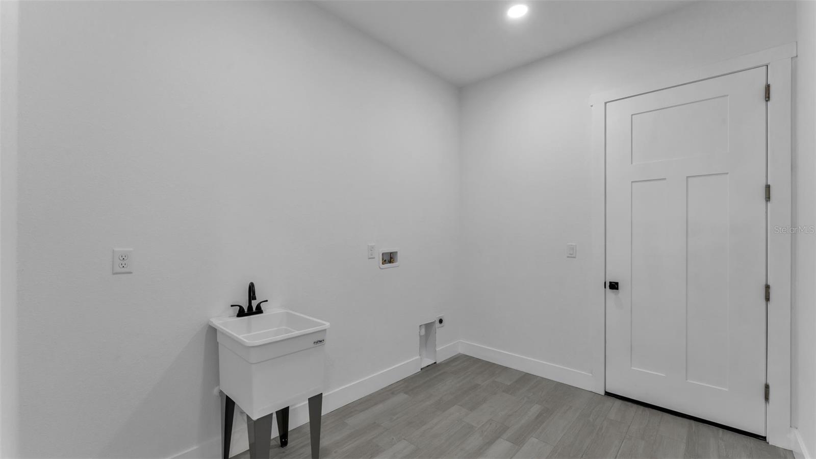 104 THRASHER RD, PLANT CITY, FL, 33566