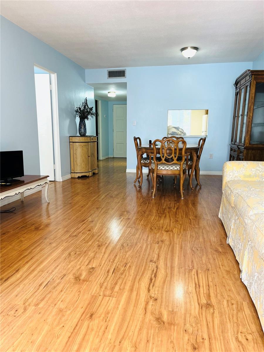 8651 10TH ST N #210, ST PETERSBURG, FL, 33702
