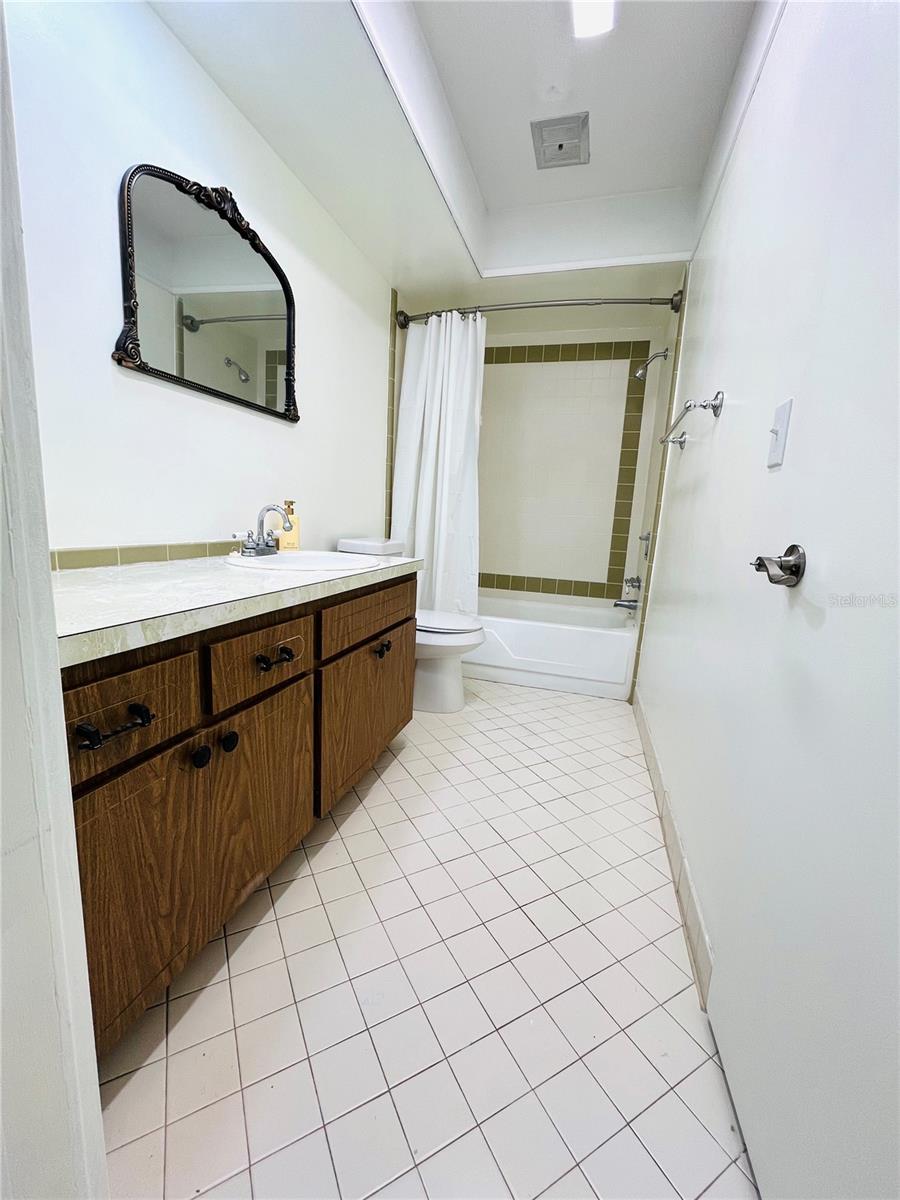 8651 10TH ST N #210, ST PETERSBURG, FL, 33702