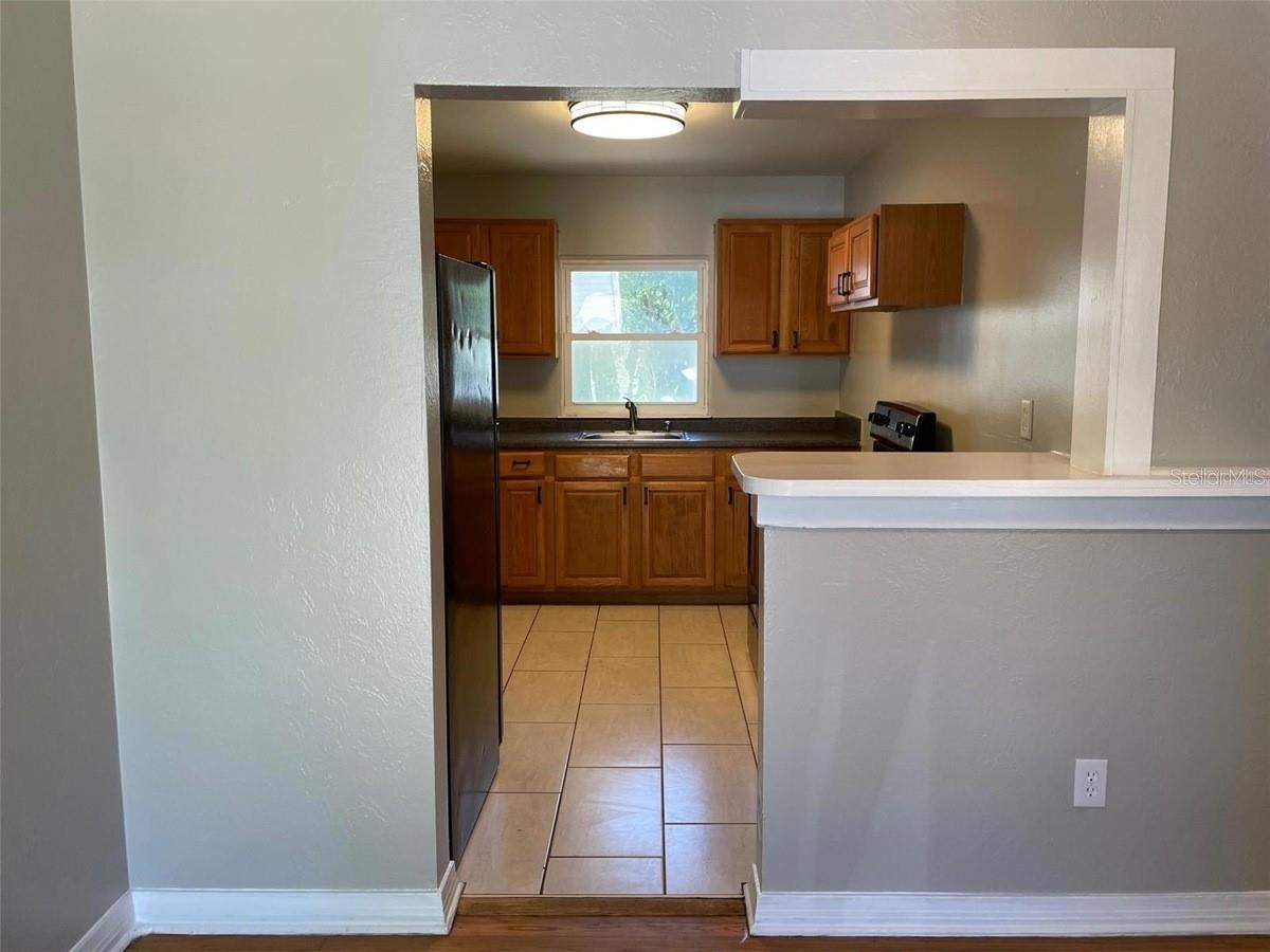 320 W GRAVES AVE, ORANGE CITY, FL, 32763