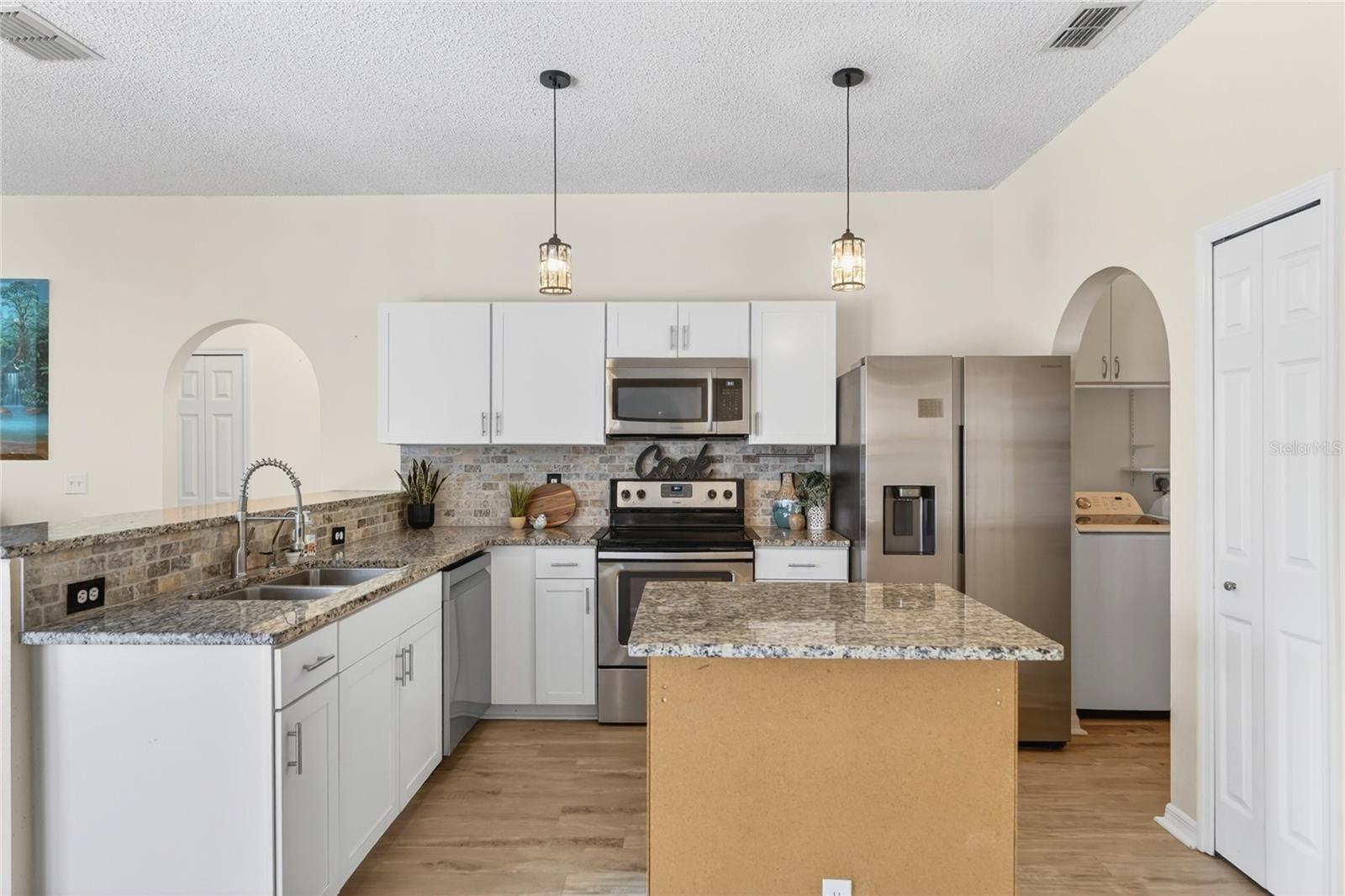 2020 THISBE AVE SE, PALM BAY, FL, 32909