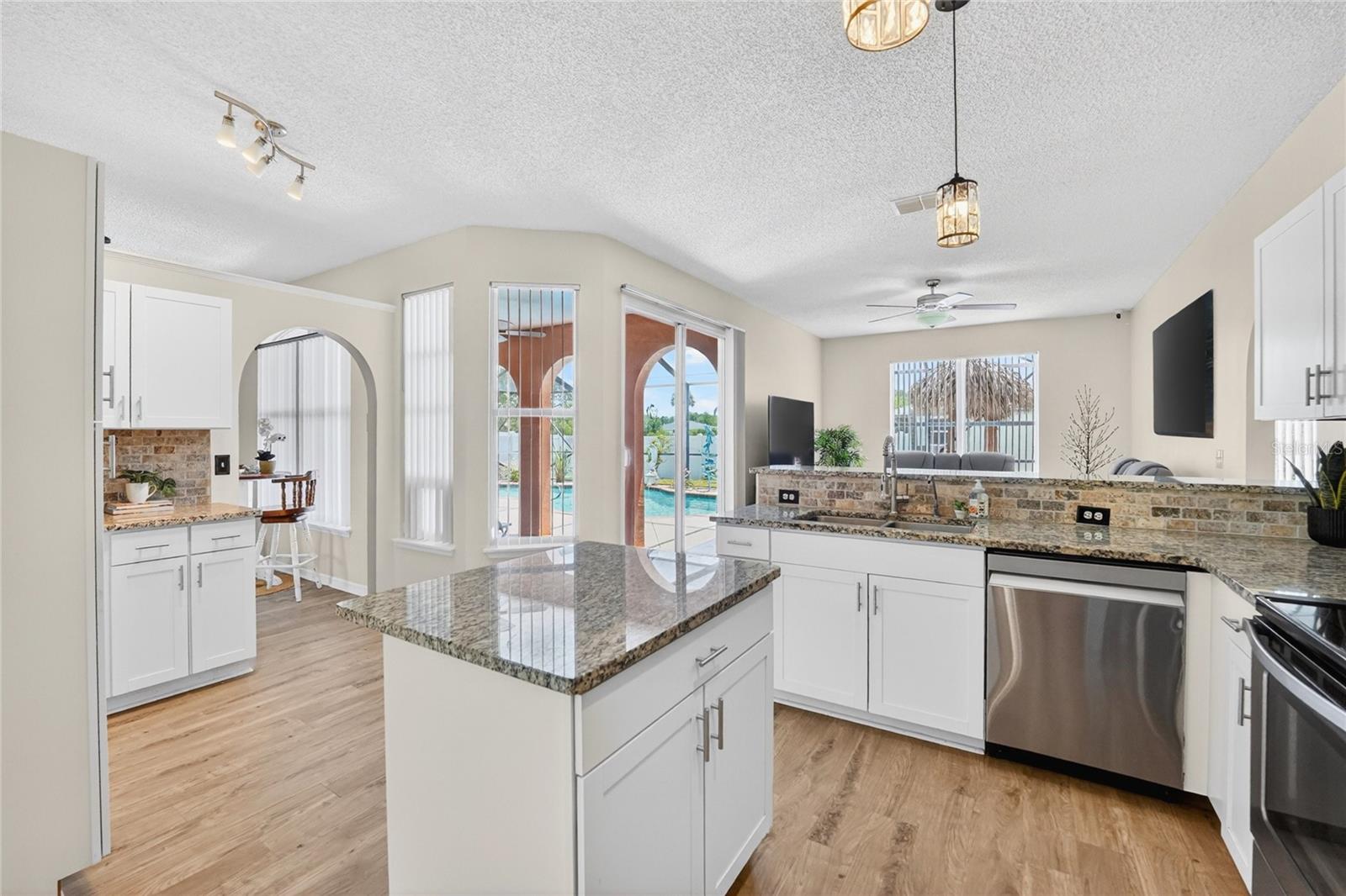 2020 THISBE AVE SE, PALM BAY, FL, 32909