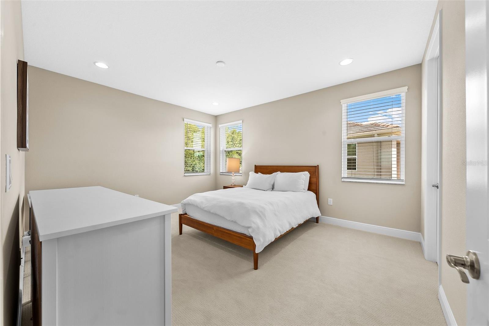 31321 CHESAPEAKE BAY DR, WESLEY CHAPEL, FL, 33543