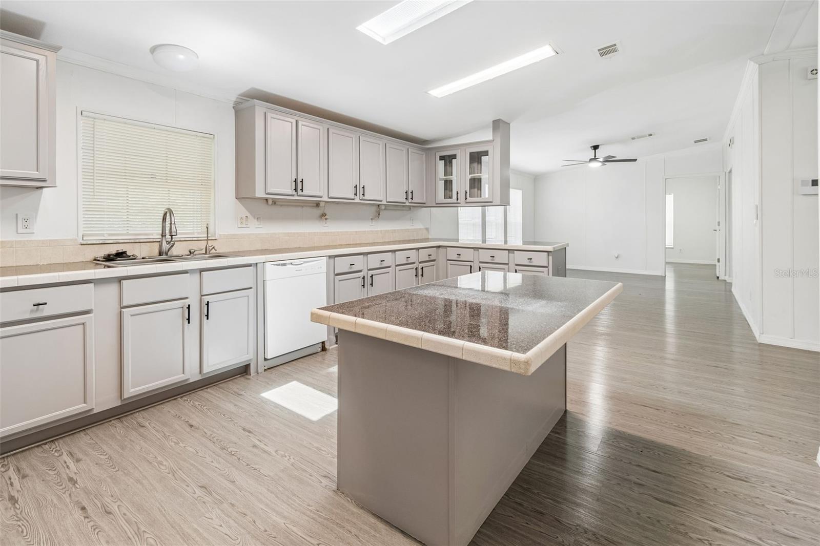 3724 TACK DR, WESLEY CHAPEL, FL, 33543