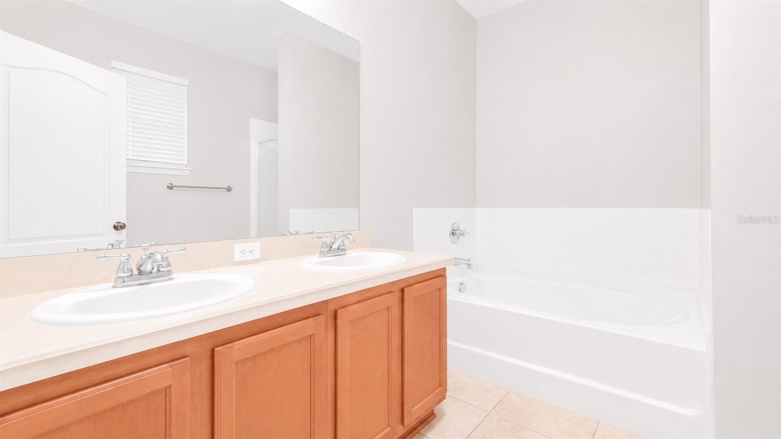 11920 PALM BAY CT, NEW PORT RICHEY, FL, 34654