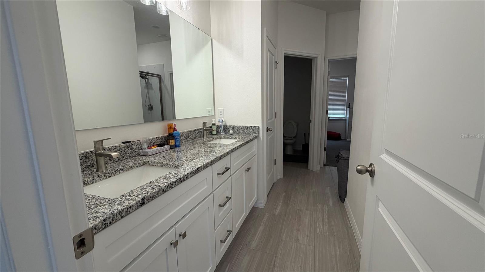 408 CIERRA OAKS CIR, LADY LAKE, FL, 32159